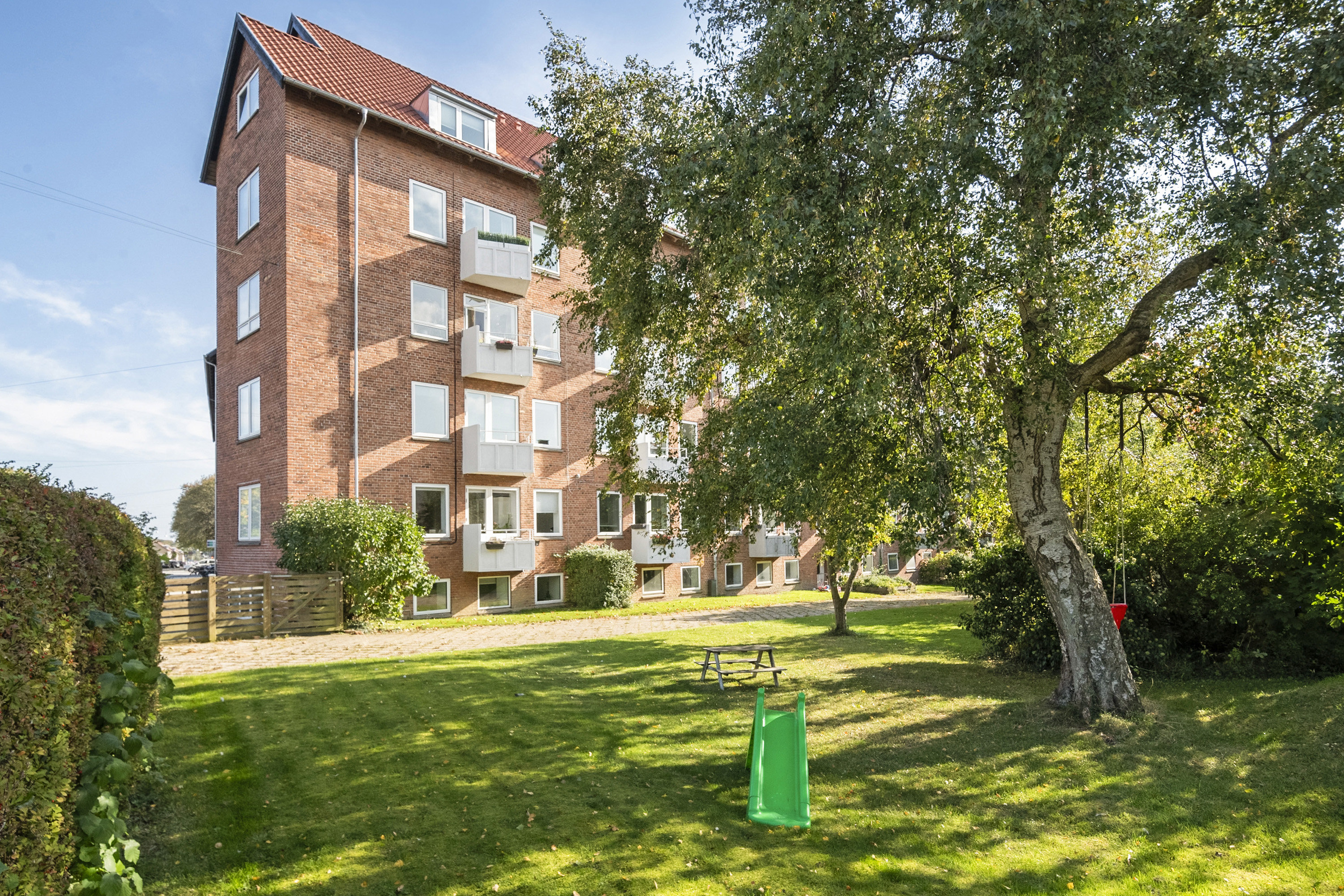 Fremhævet street view billede i fuldskærmstilstand. Billede af Marius Simonsens Vej 19, 3. th., 8200 Aarhus N