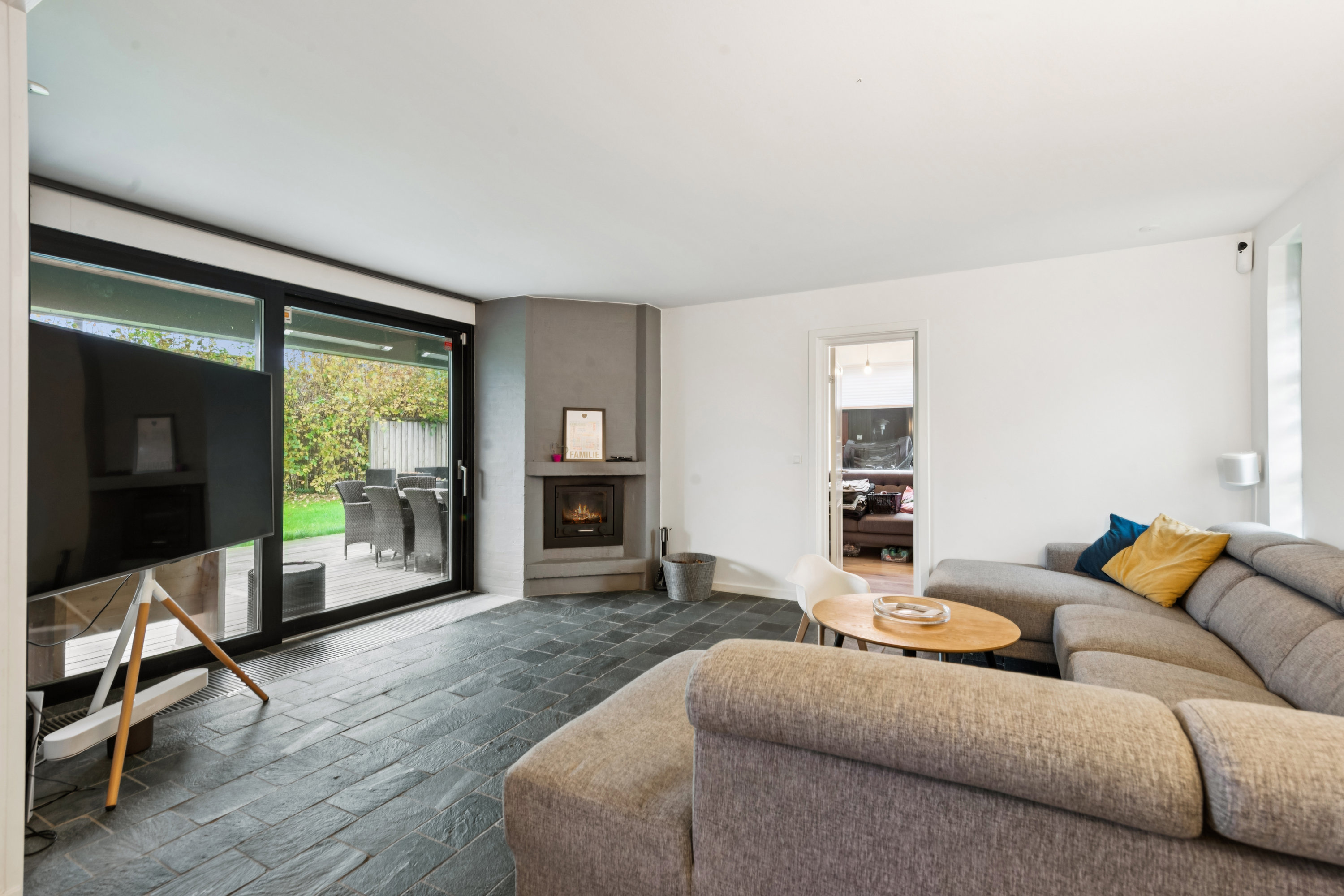 Fremhævet stue billede i fuldskærmstilstand. Billede af Margrethe Alle 17, 2690 Karlslunde