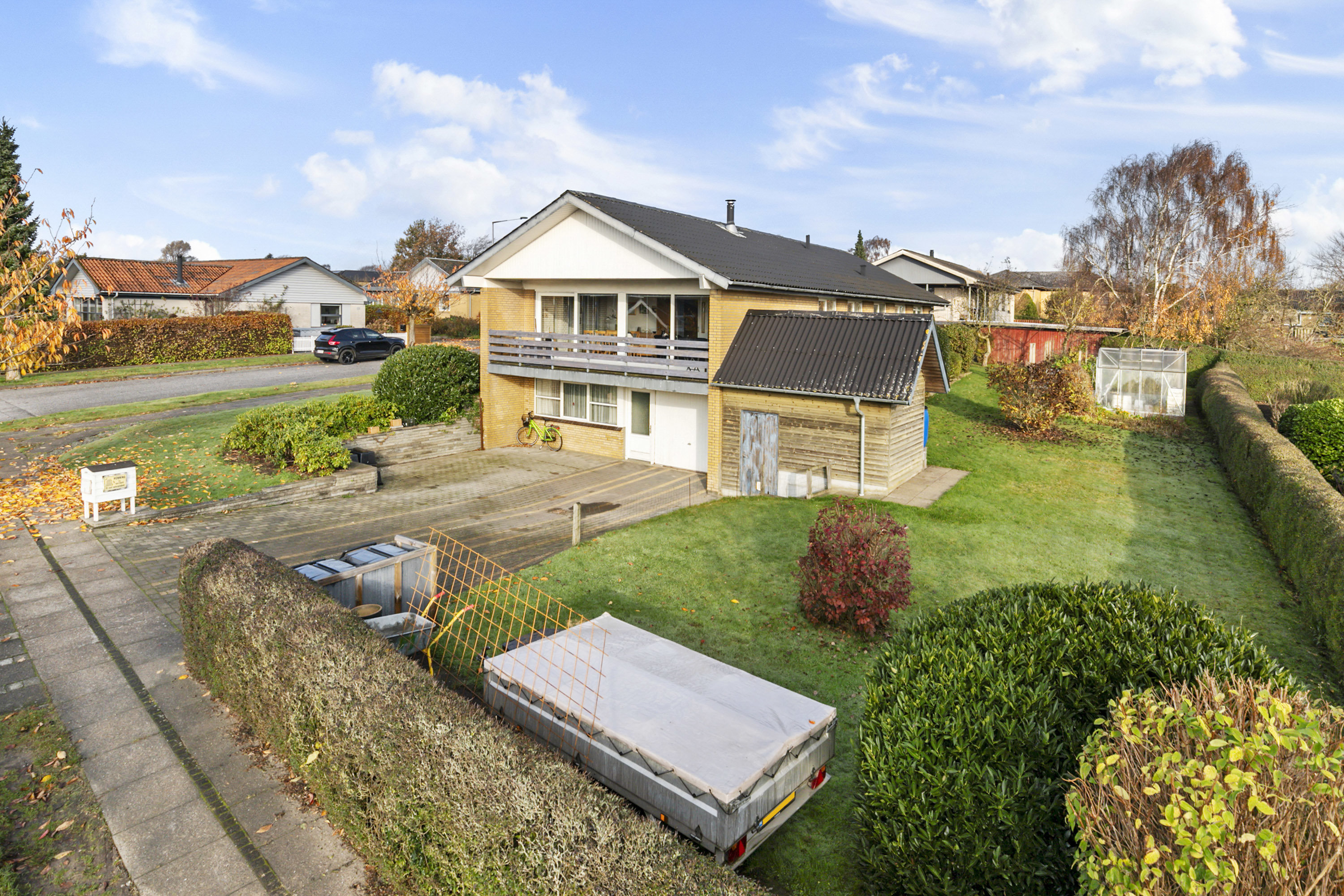 Fremhævet facade billede i fuldskærmstilstand. Billede af Tornerosevej 6, 9700 Brønderslev