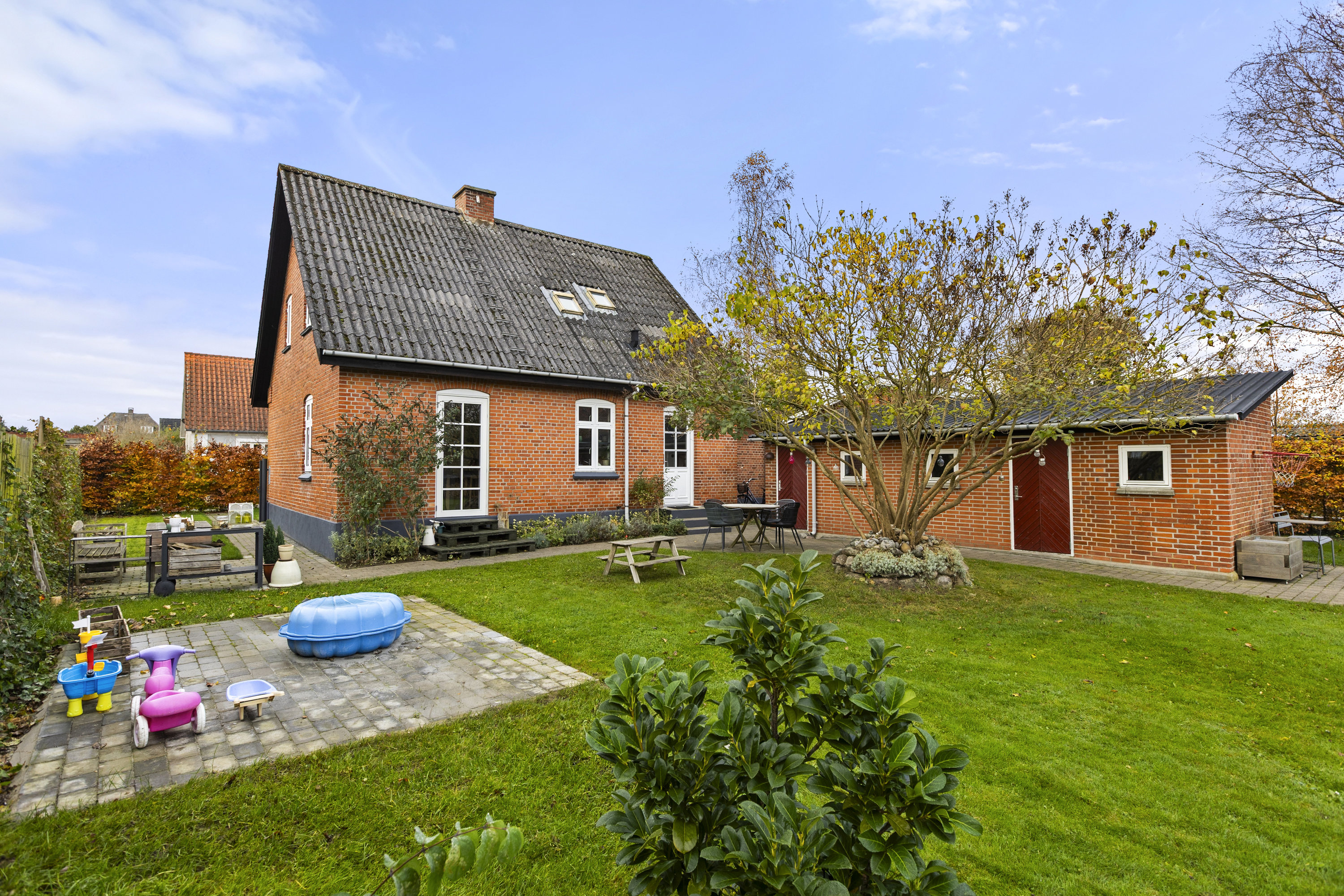 Miniaturebillede 1: ejendommen. Billede af Knudsvej 4, 4180 Sorø