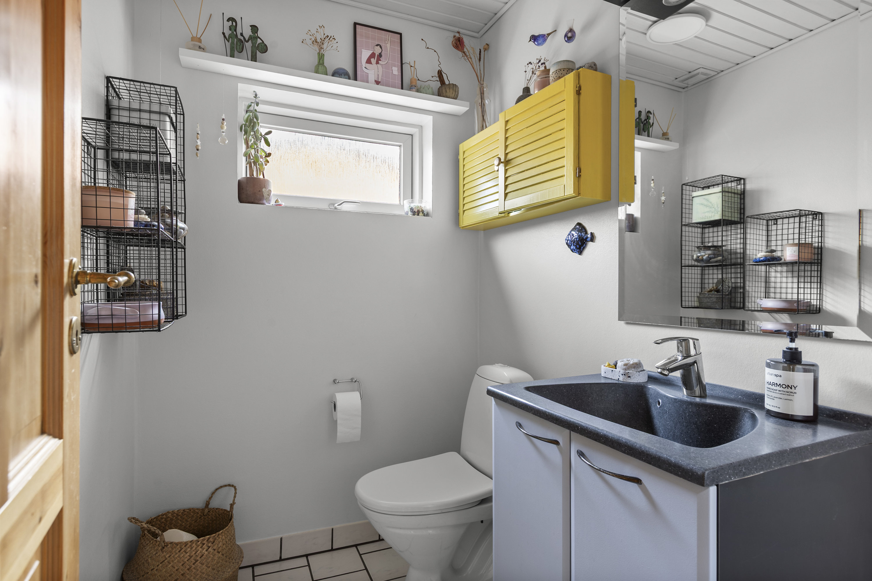 Fremhævet toilet billede i fuldskærmstilstand. Billede af Knudsvej 4, 4180 Sorø