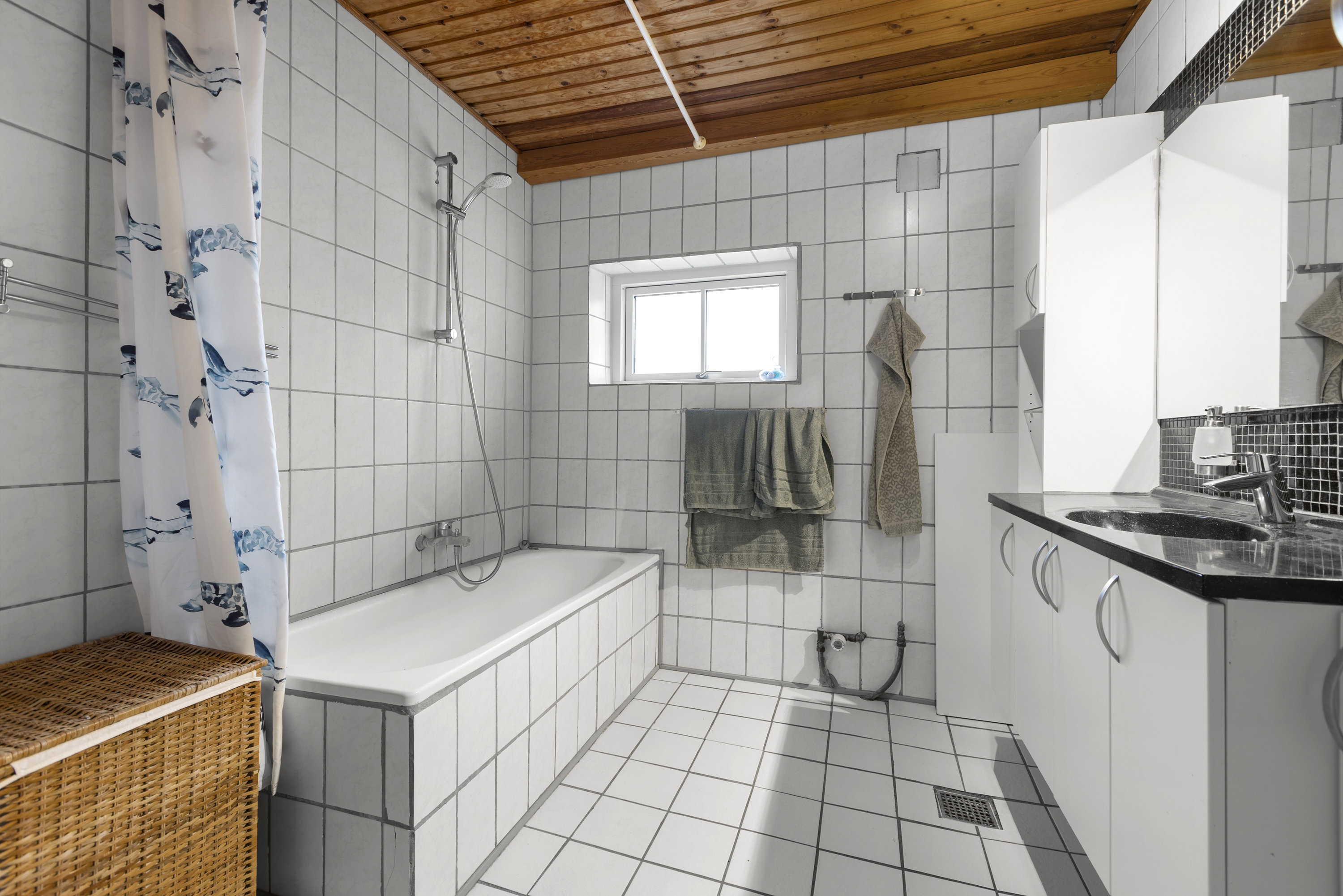 Fremhævet badeværelse billede i fuldskærmstilstand. Billede af Sorøvej 72, 4295 Stenlille