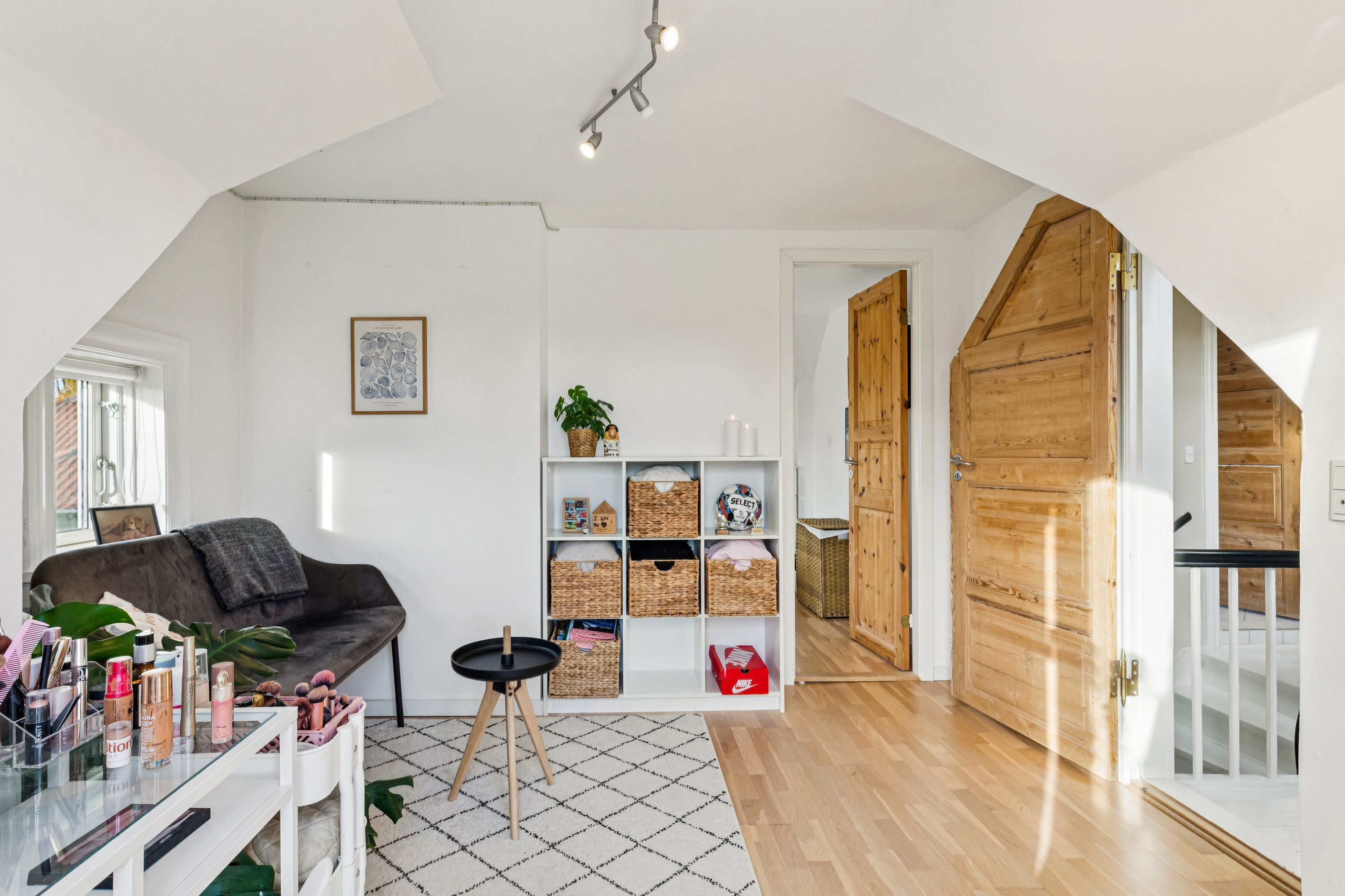 Fremhævet stue billede i fuldskærmstilstand. Billede af Fuglsang Allé 138, 2700 Brønshøj