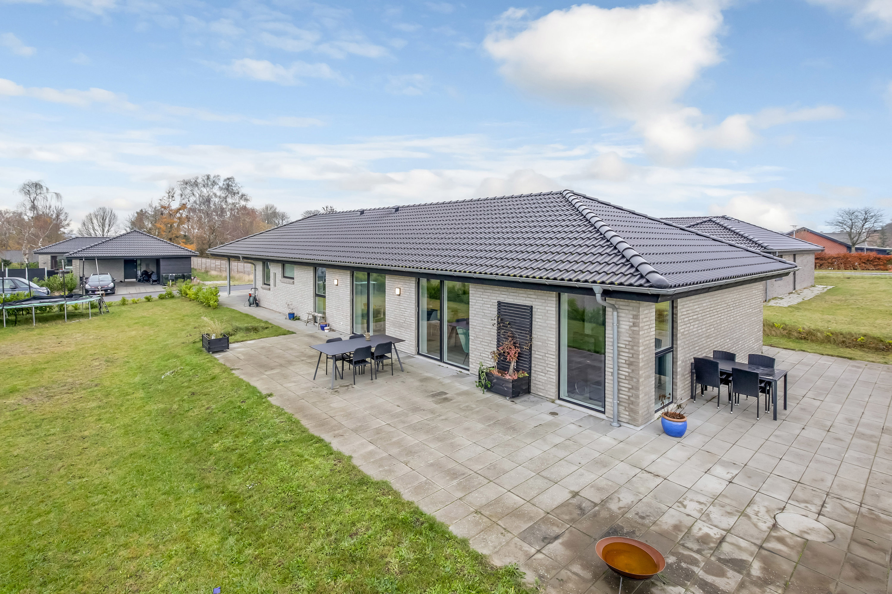 Fremhævet  billede i fuldskærmstilstand. Billede af Lappedykkervej 3, 8544 Mørke