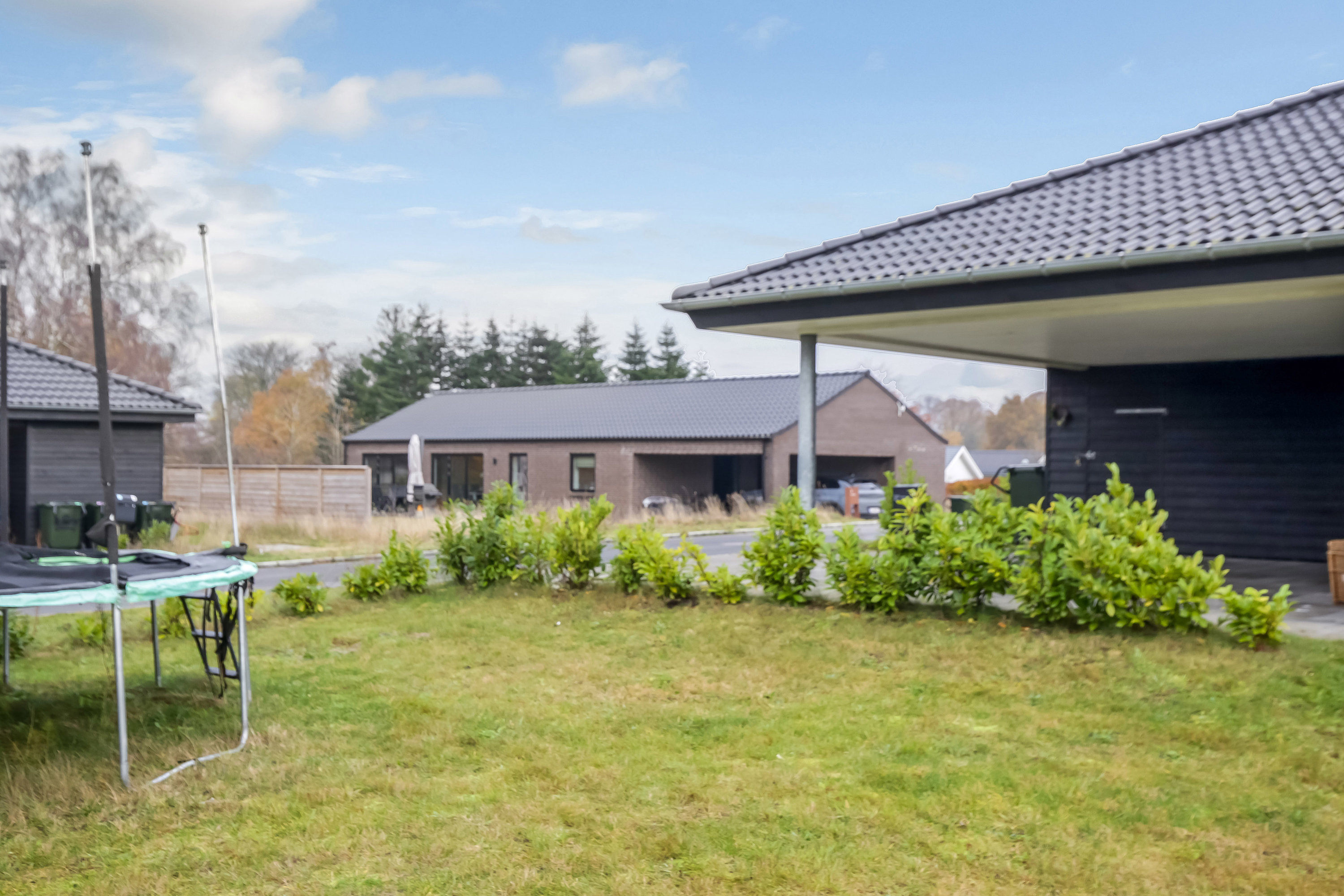 Fremhævet  billede i fuldskærmstilstand. Billede af Lappedykkervej 3, 8544 Mørke