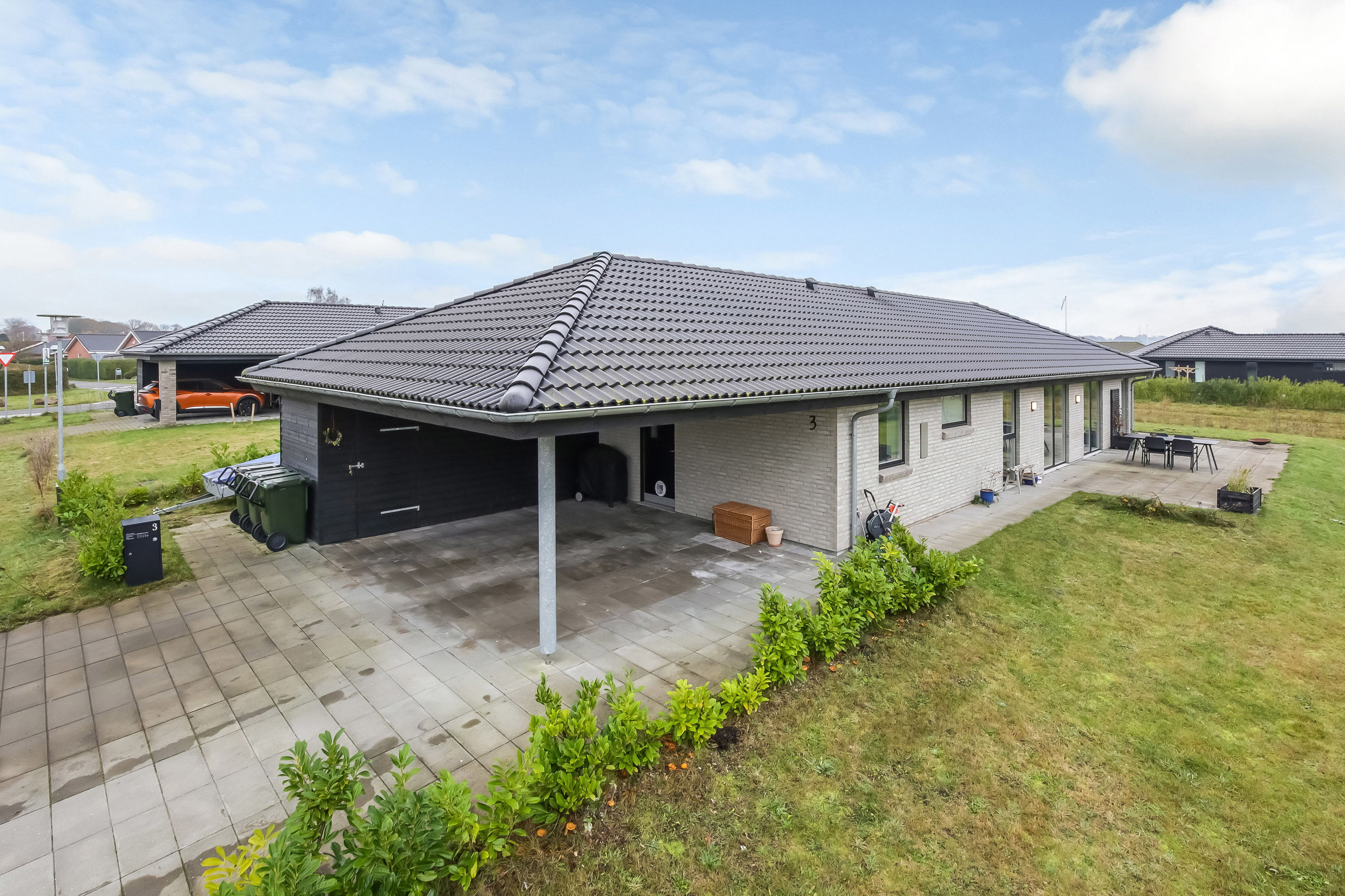 Fremhævet  billede i fuldskærmstilstand. Billede af Lappedykkervej 3, 8544 Mørke