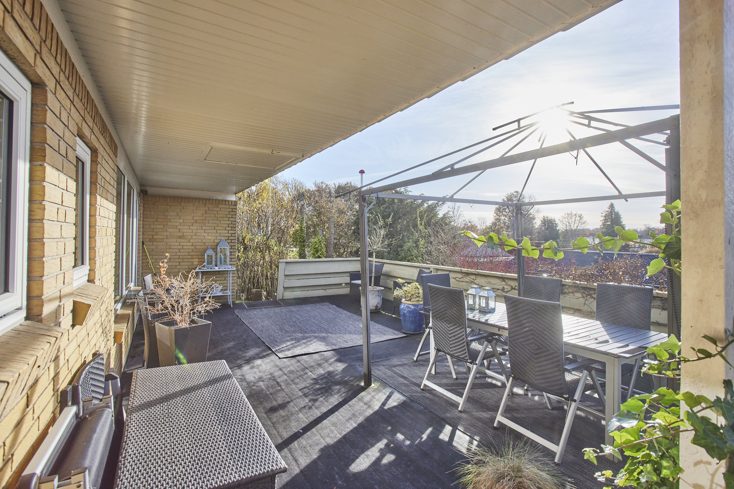 Fremhævet terrasse billede i fuldskærmstilstand. Billede af Højmarkstoften 49, 8600 Silkeborg