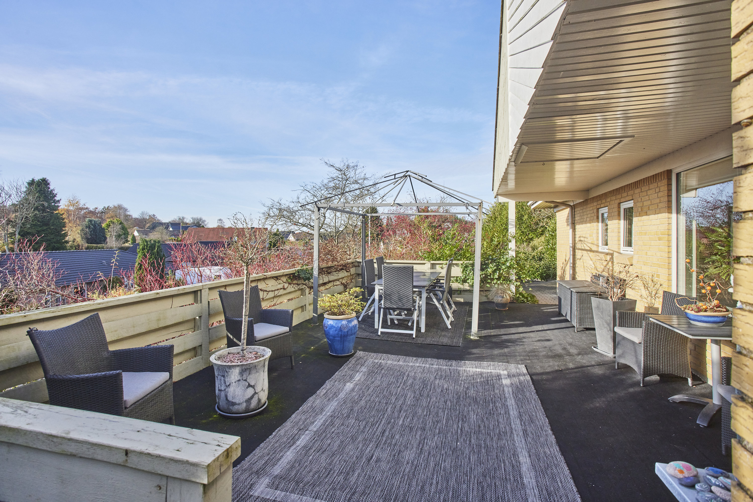 Fremhævet terrasse billede i fuldskærmstilstand. Billede af Højmarkstoften 49, 8600 Silkeborg