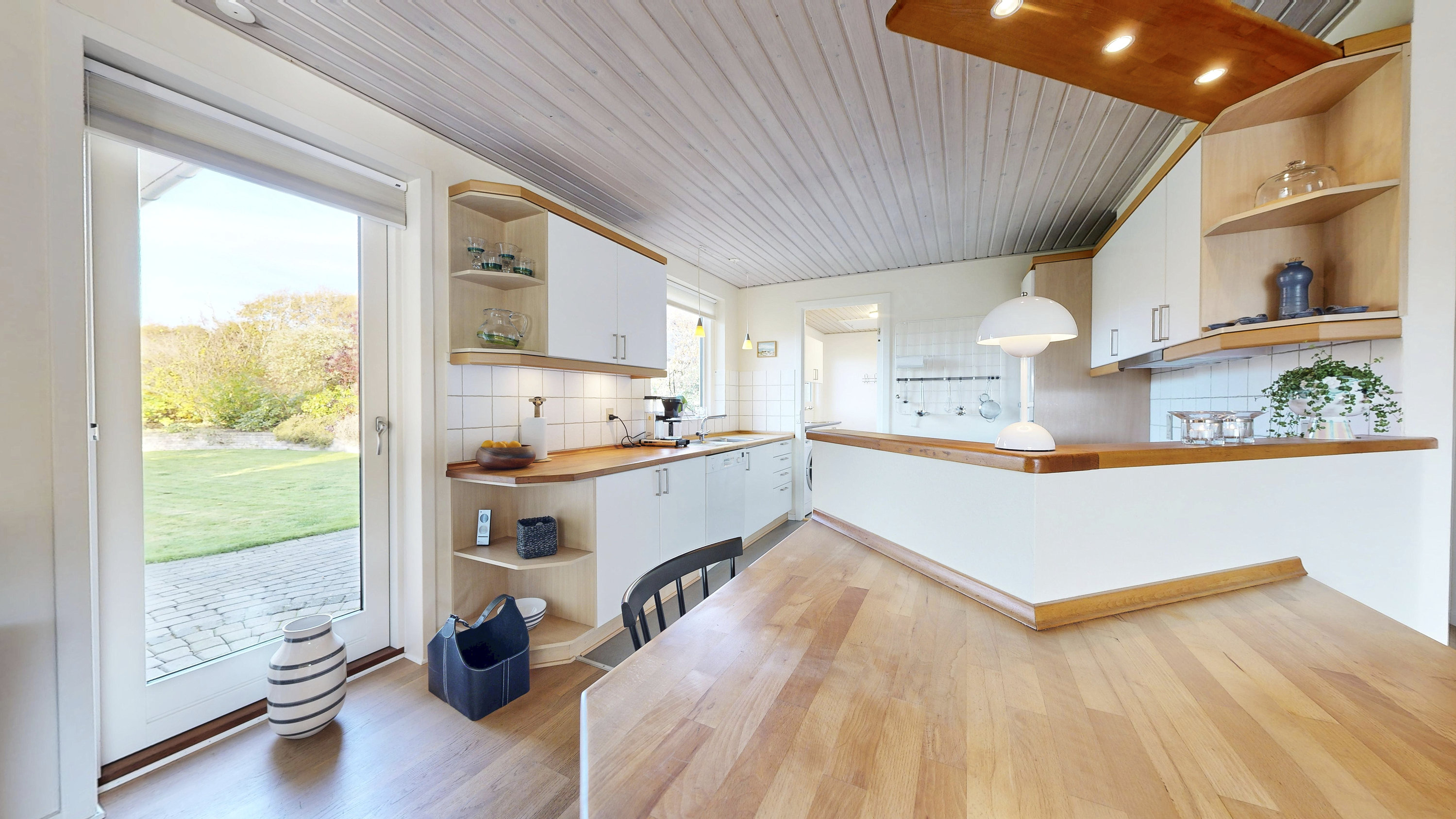 Fremhævet køkken alrum billede i fuldskærmstilstand. Billede af Højmarkstoften 49, 8600 Silkeborg