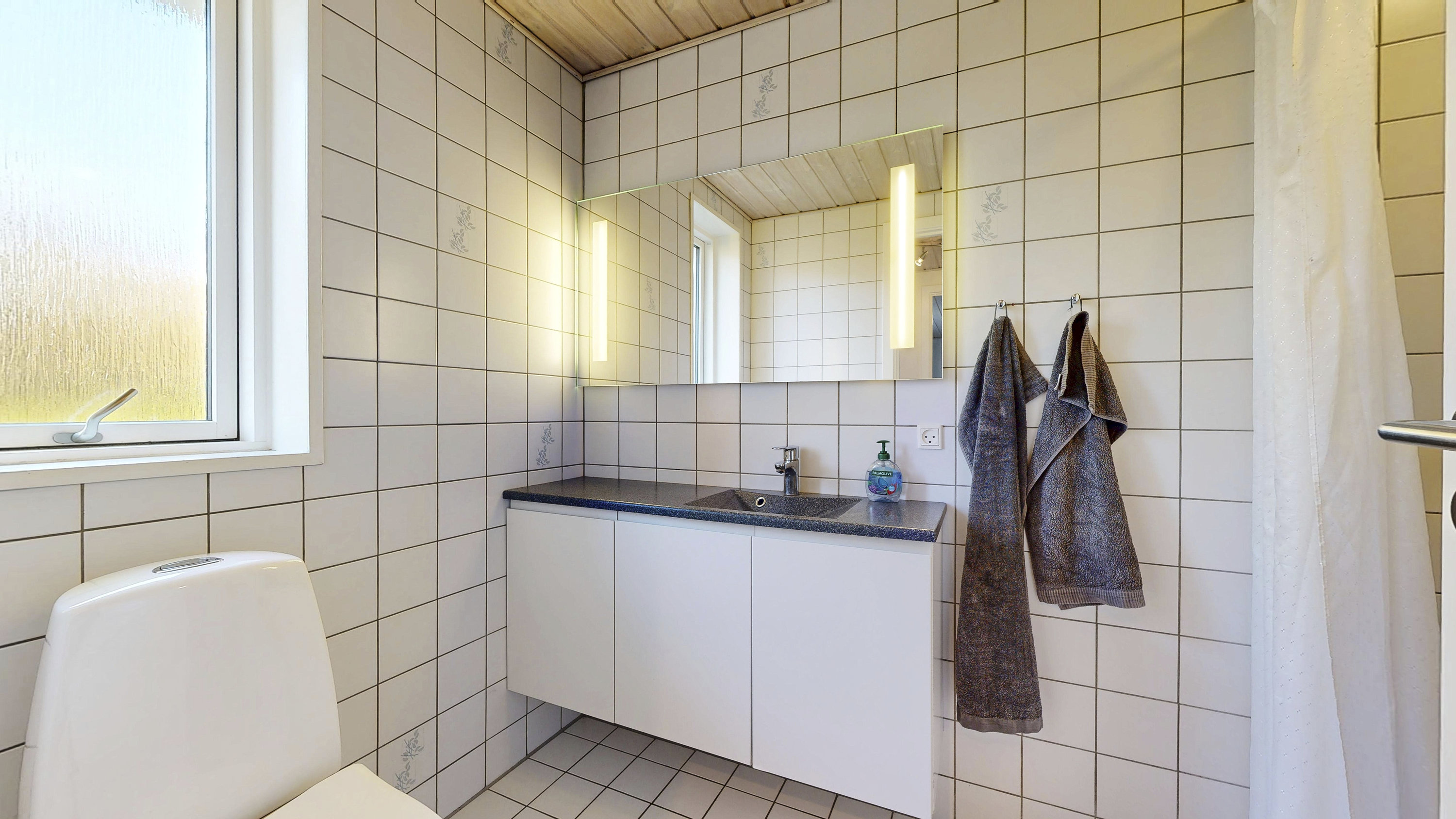 Fremhævet badeværelse billede i fuldskærmstilstand. Billede af Højmarkstoften 49, 8600 Silkeborg