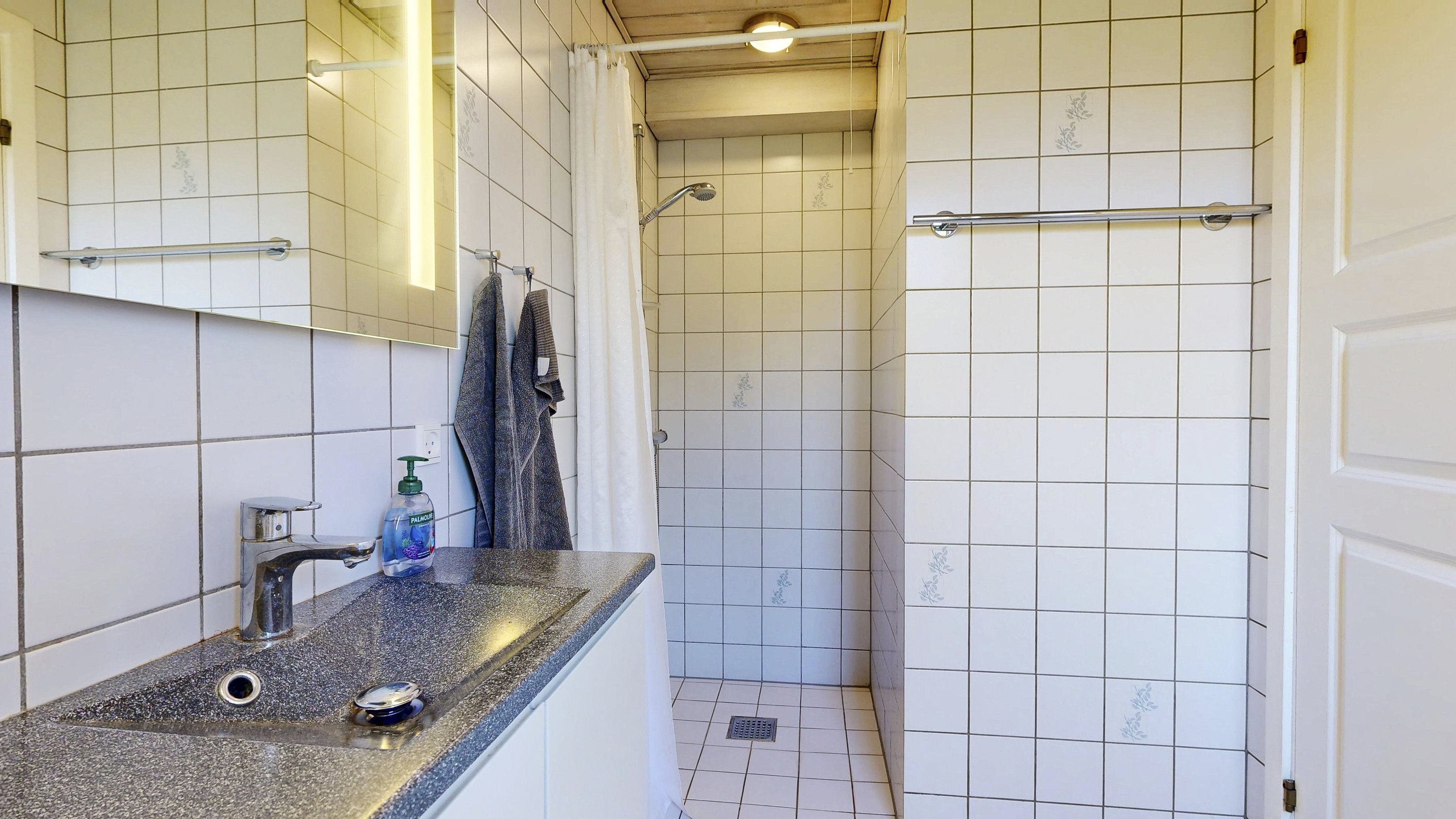 Fremhævet badeværelse billede i fuldskærmstilstand. Billede af Højmarkstoften 49, 8600 Silkeborg