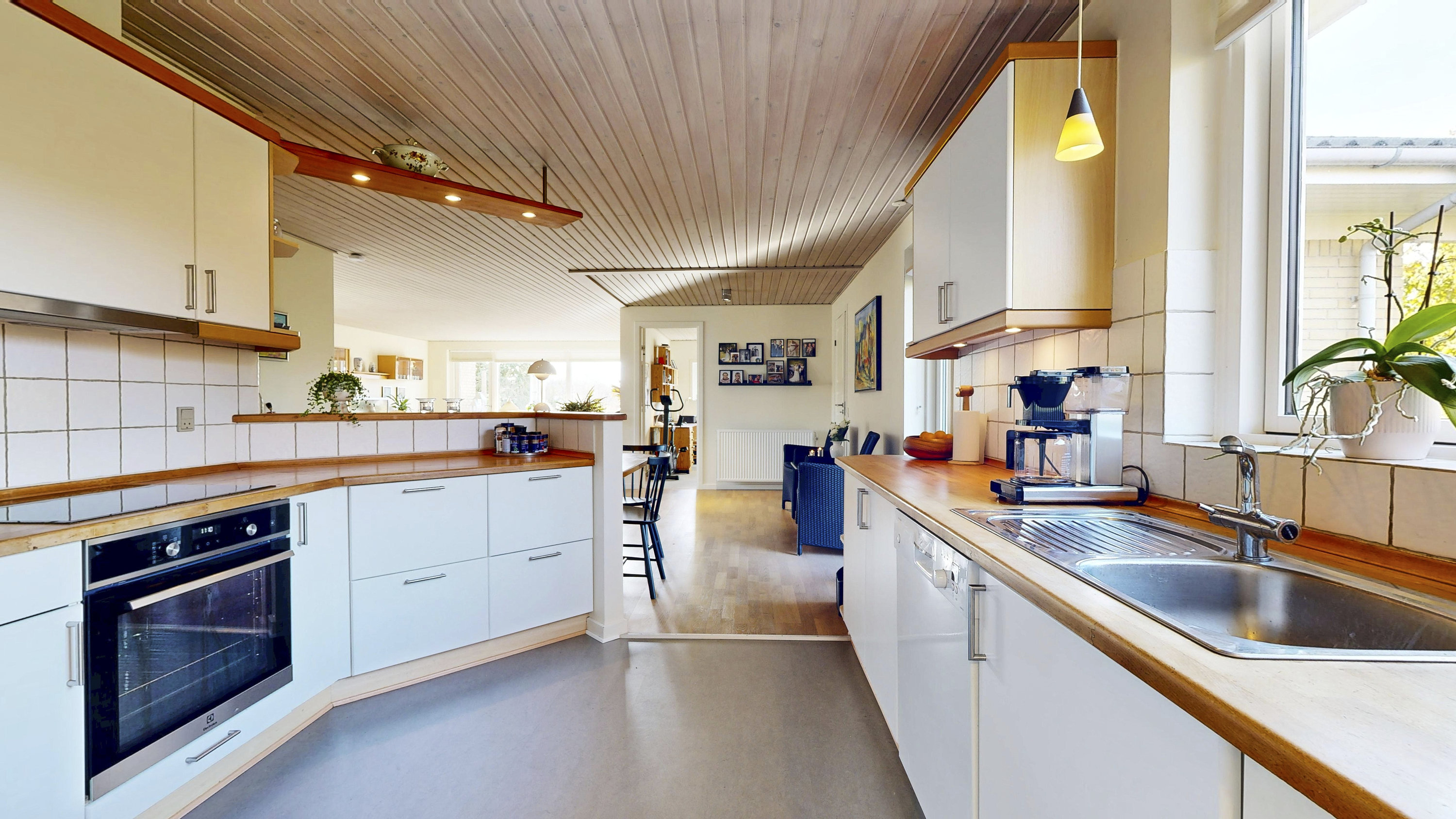 Miniaturebillede 2: køkken alrum. Billede af Højmarkstoften 49, 8600 Silkeborg