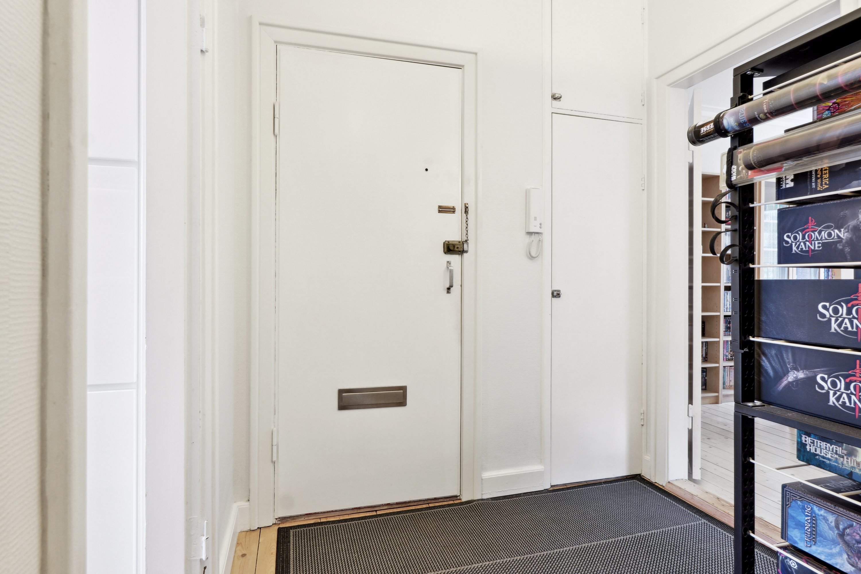 Fremhævet entré billede i fuldskærmstilstand. Billede af Vesterbro 19A, 2. th., 9000 Aalborg