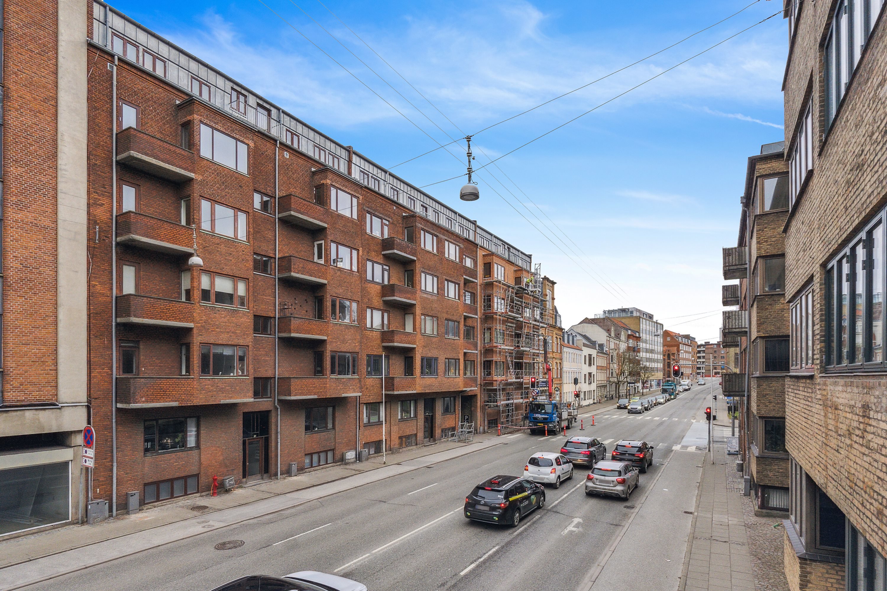 Fremhævet ejendommen billede i fuldskærmstilstand. Billede af Vesterbro 19A, 2. th., 9000 Aalborg