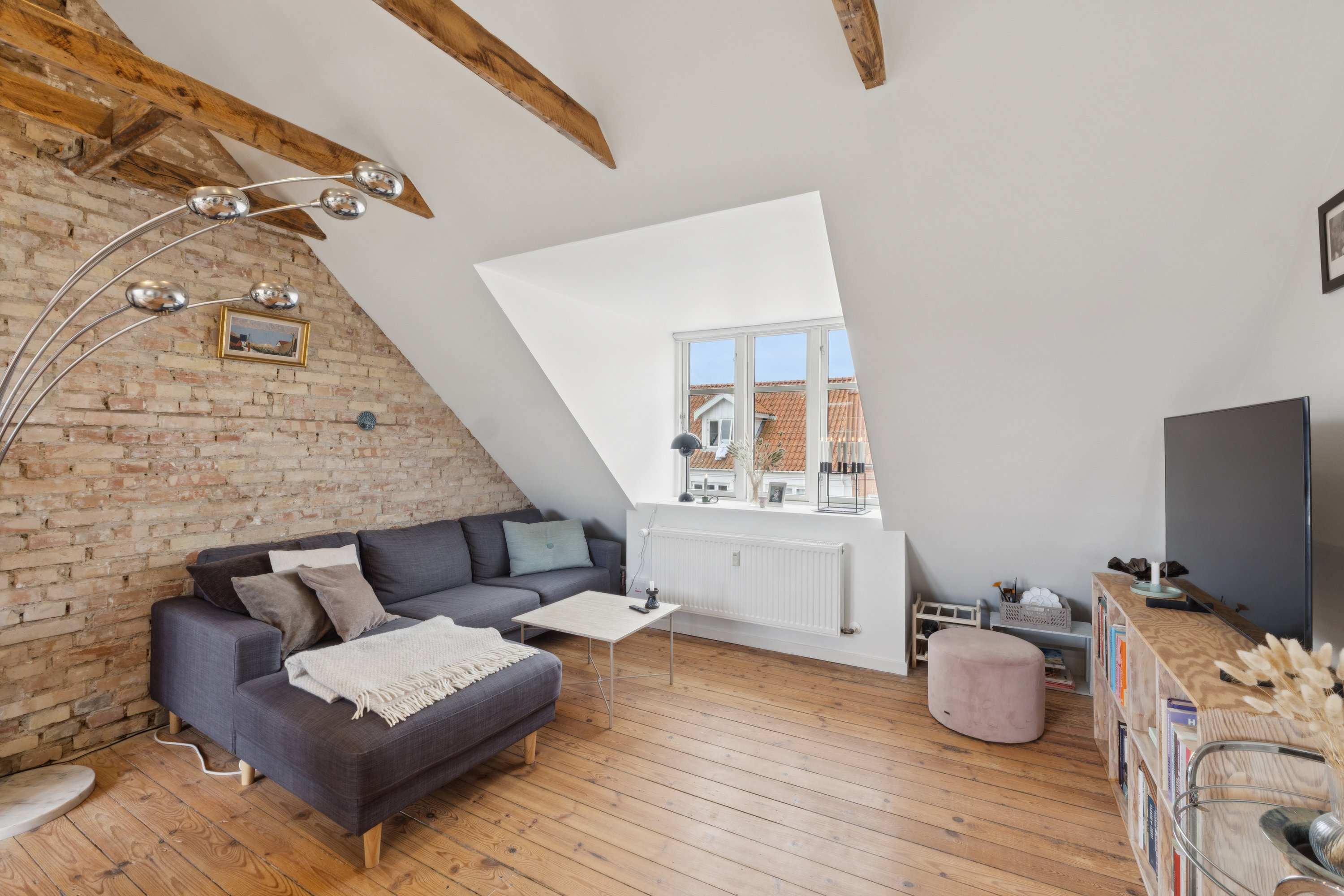 Fremhævet stue billede i fuldskærmstilstand. Billede af Falstersgade 7, 2., 9000 Aalborg