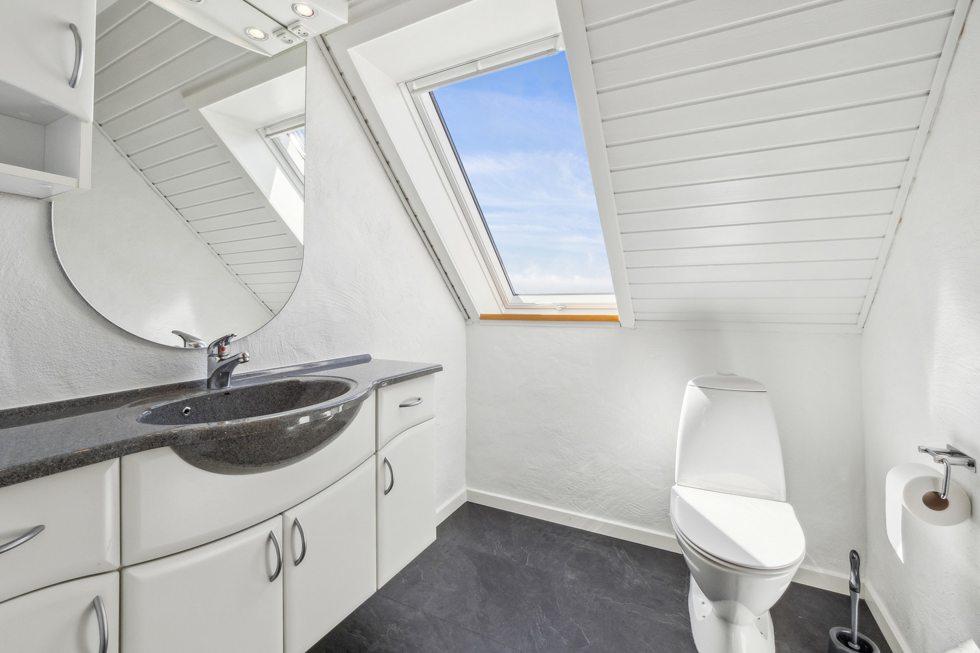 Fremhævet badeværelse billede i fuldskærmstilstand. Billede af Havremarken 34, 7730 Hanstholm