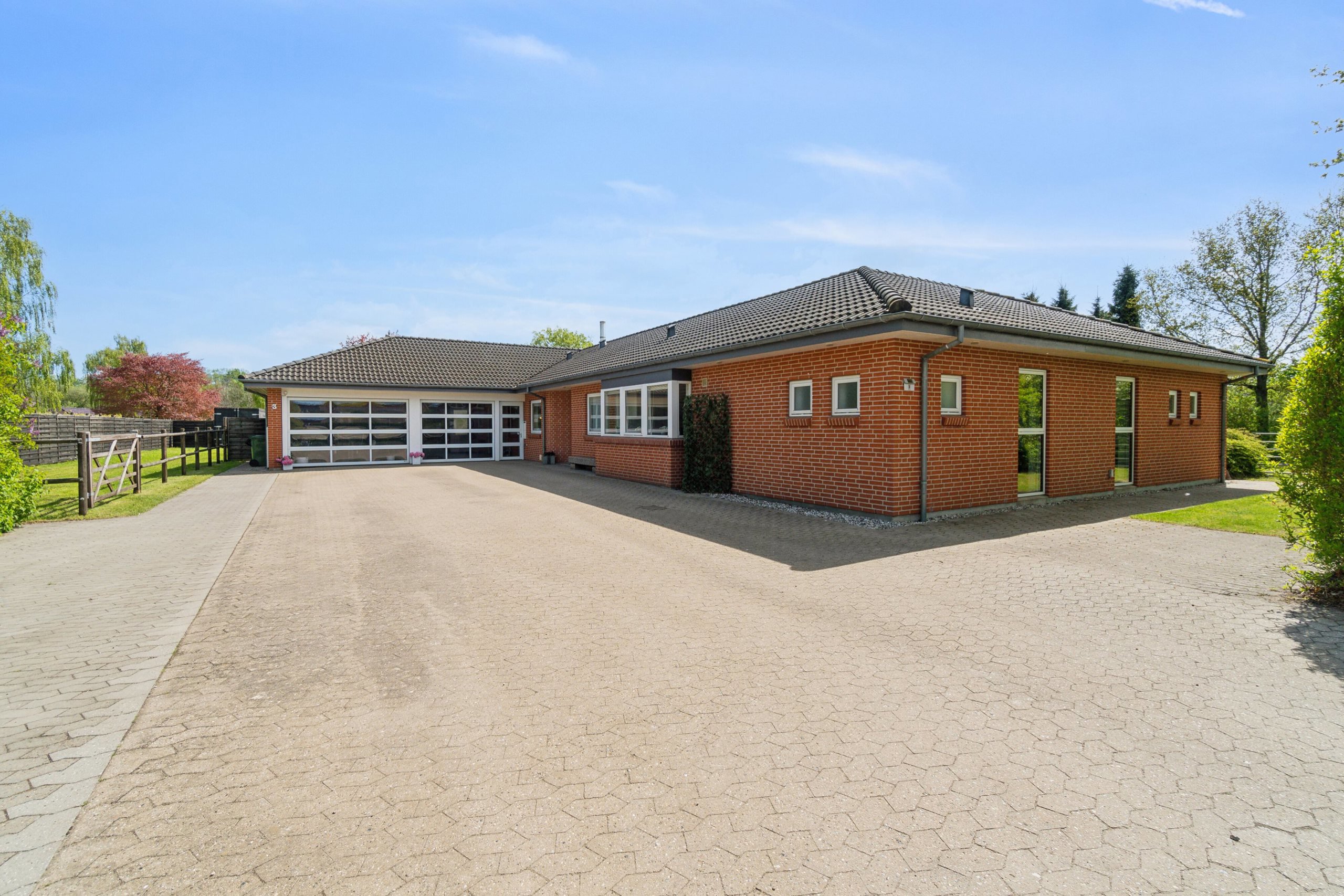 Fremhævet  billede i fuldskærmstilstand. Billede af Åruplunden 3, 8722 Hedensted