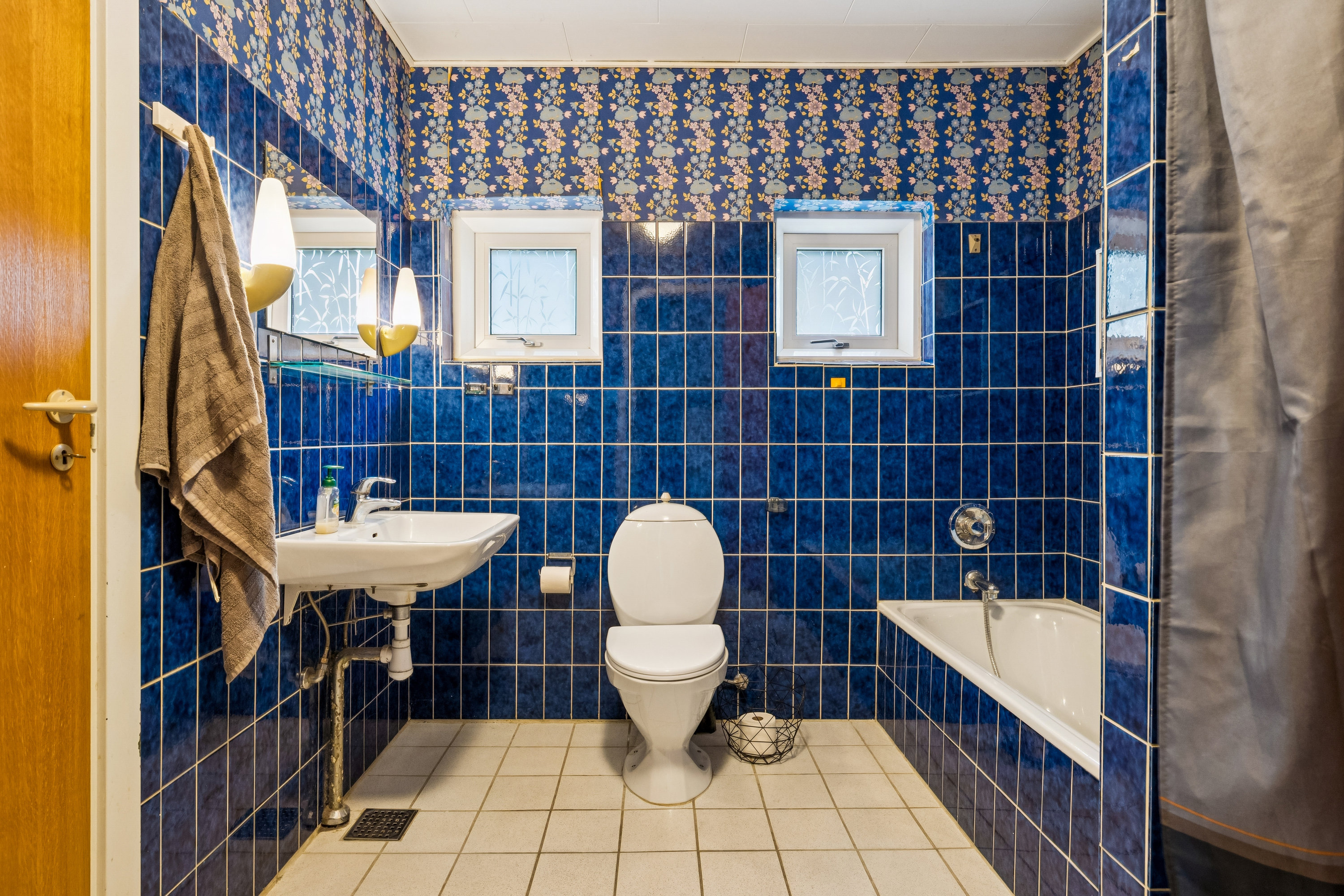 Fremhævet badeværelse billede i fuldskærmstilstand. Billede af Stenløkkeparken 14, Hylke, 8660 Skanderborg