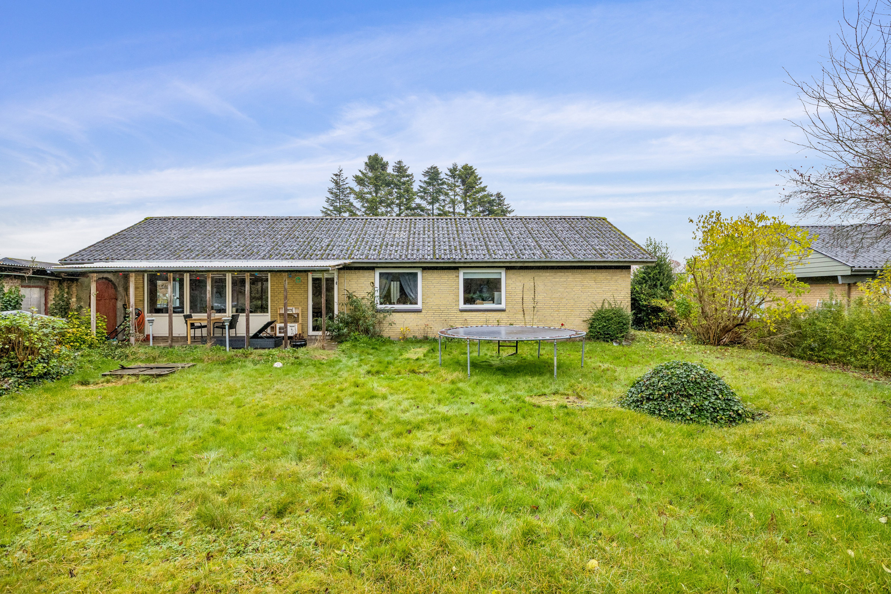 Fremhævet have billede i fuldskærmstilstand. Billede af Stenløkkeparken 14, Hylke, 8660 Skanderborg