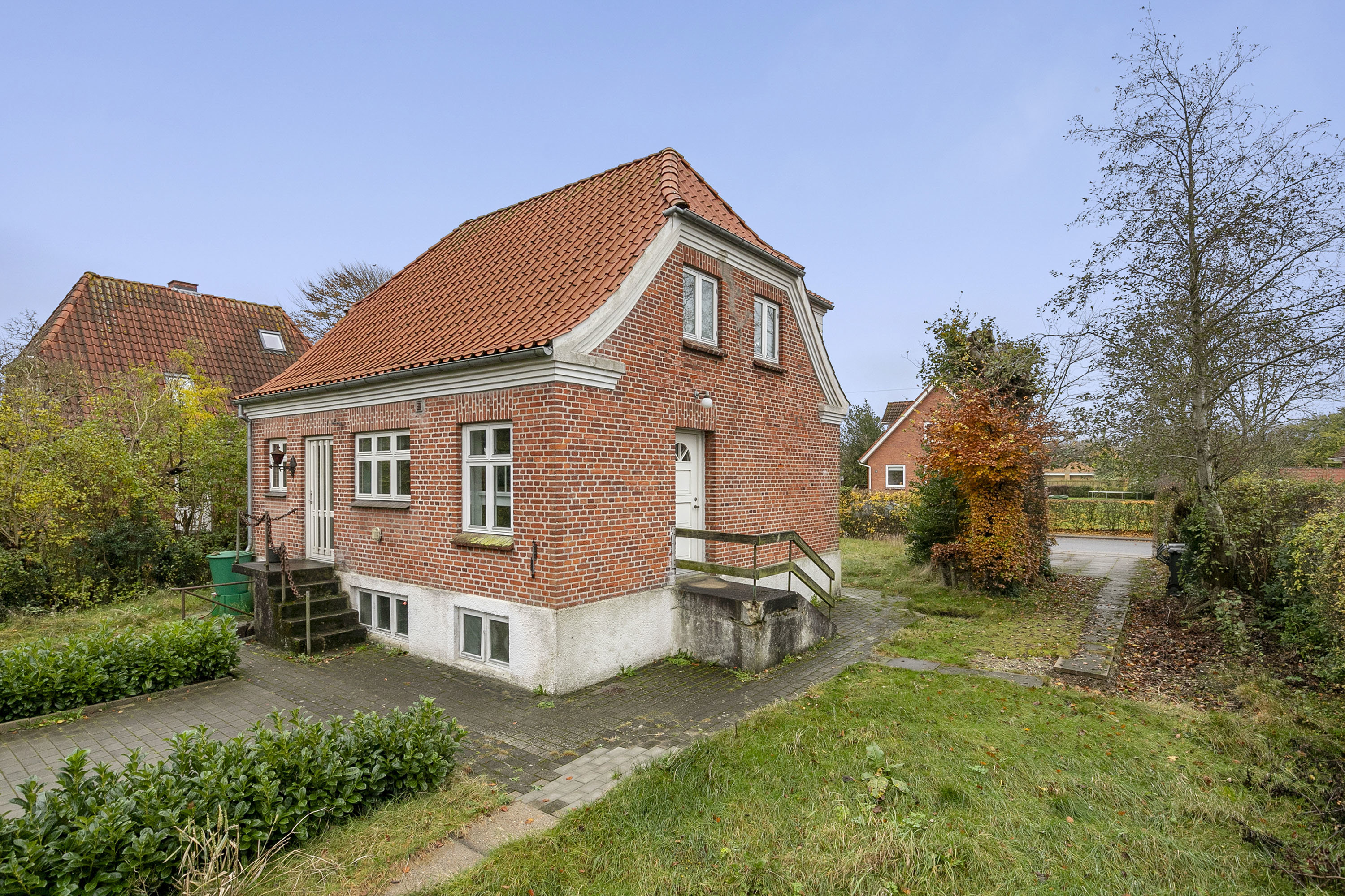 Fremhævet facade billede i fuldskærmstilstand. Billede af Møllevej 19, 9760 Vrå