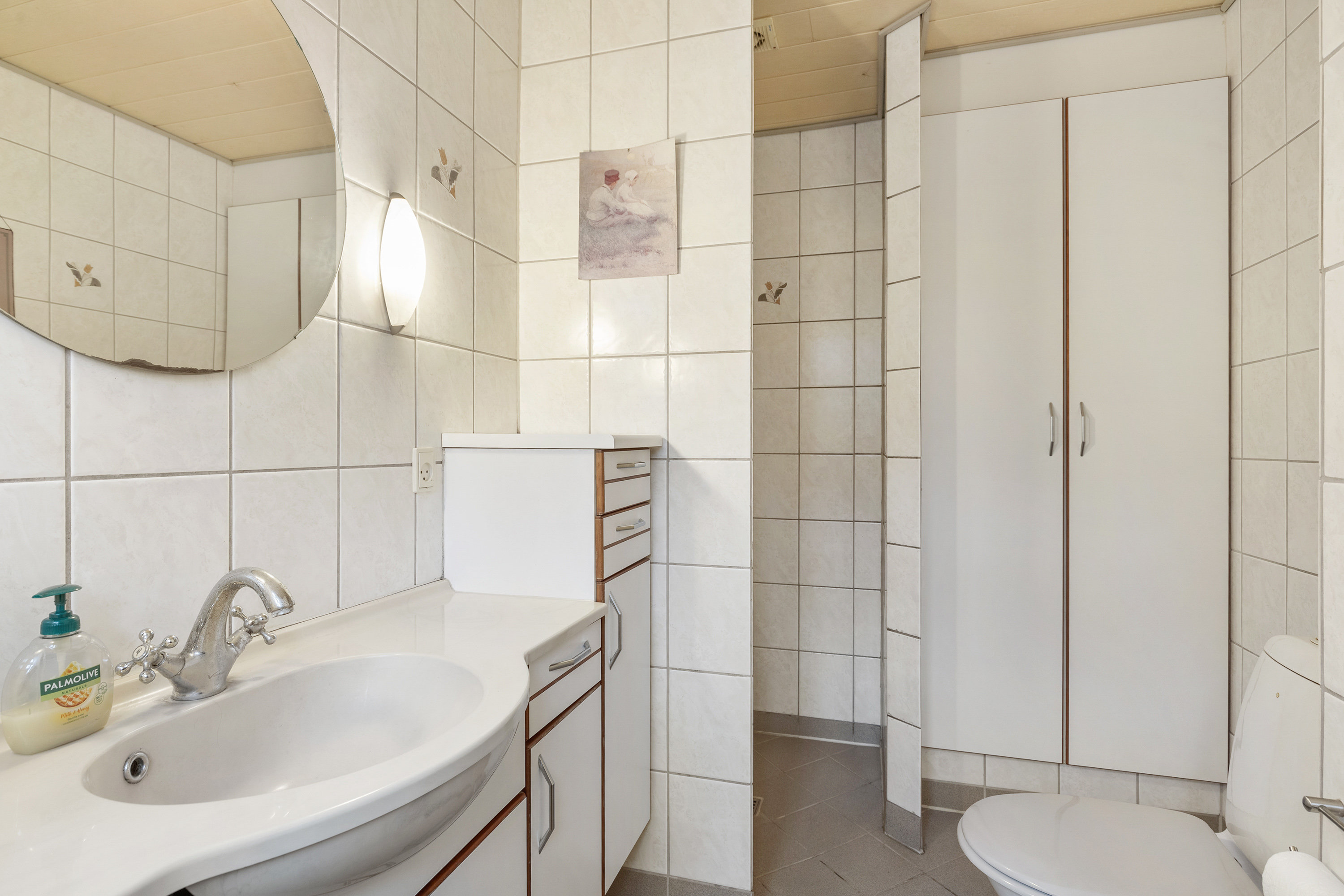 Fremhævet badeværelse billede i fuldskærmstilstand. Billede af Møllevej 19, 9760 Vrå