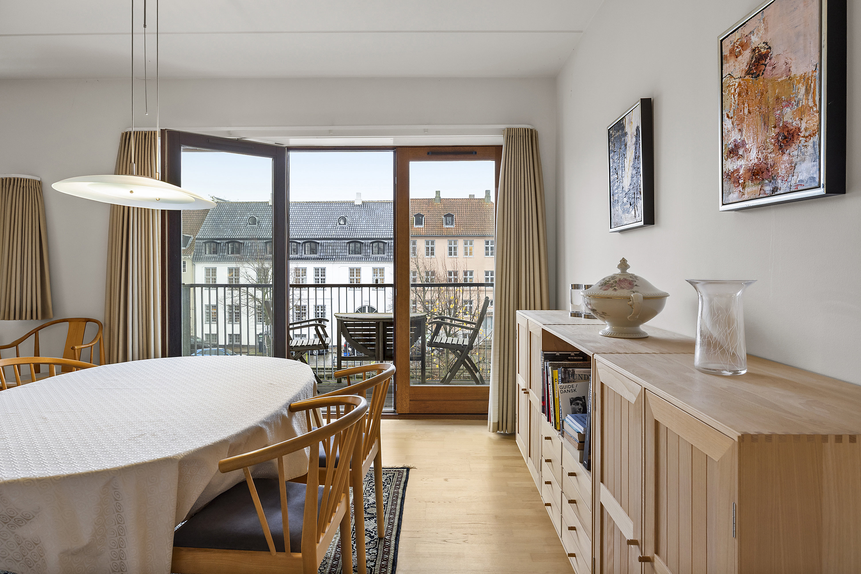 Fremhævet spisestue billede i fuldskærmstilstand. Billede af Overgaden Neden Vandet 1B, 2. th., 1414 København K