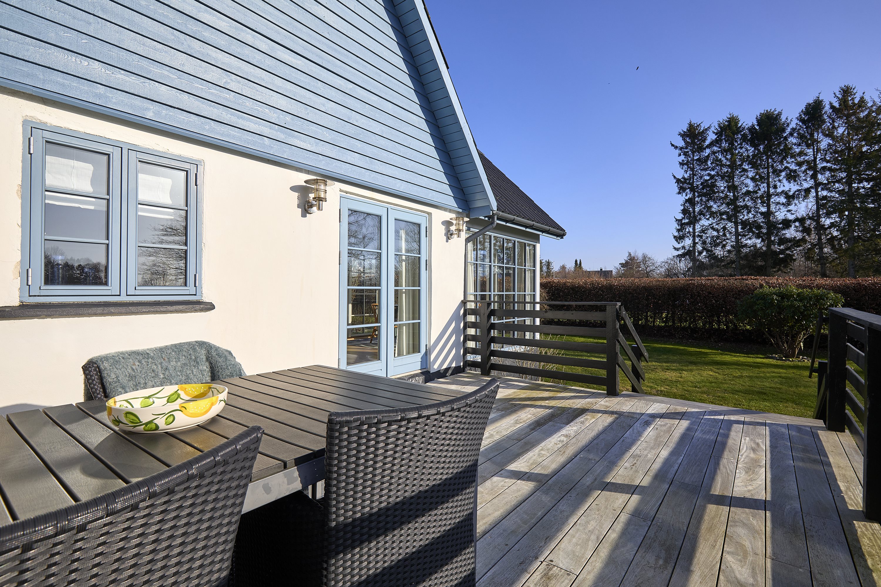 Fremhævet terrasse billede i fuldskærmstilstand. Billede af Mosevej 19, 3230 Græsted