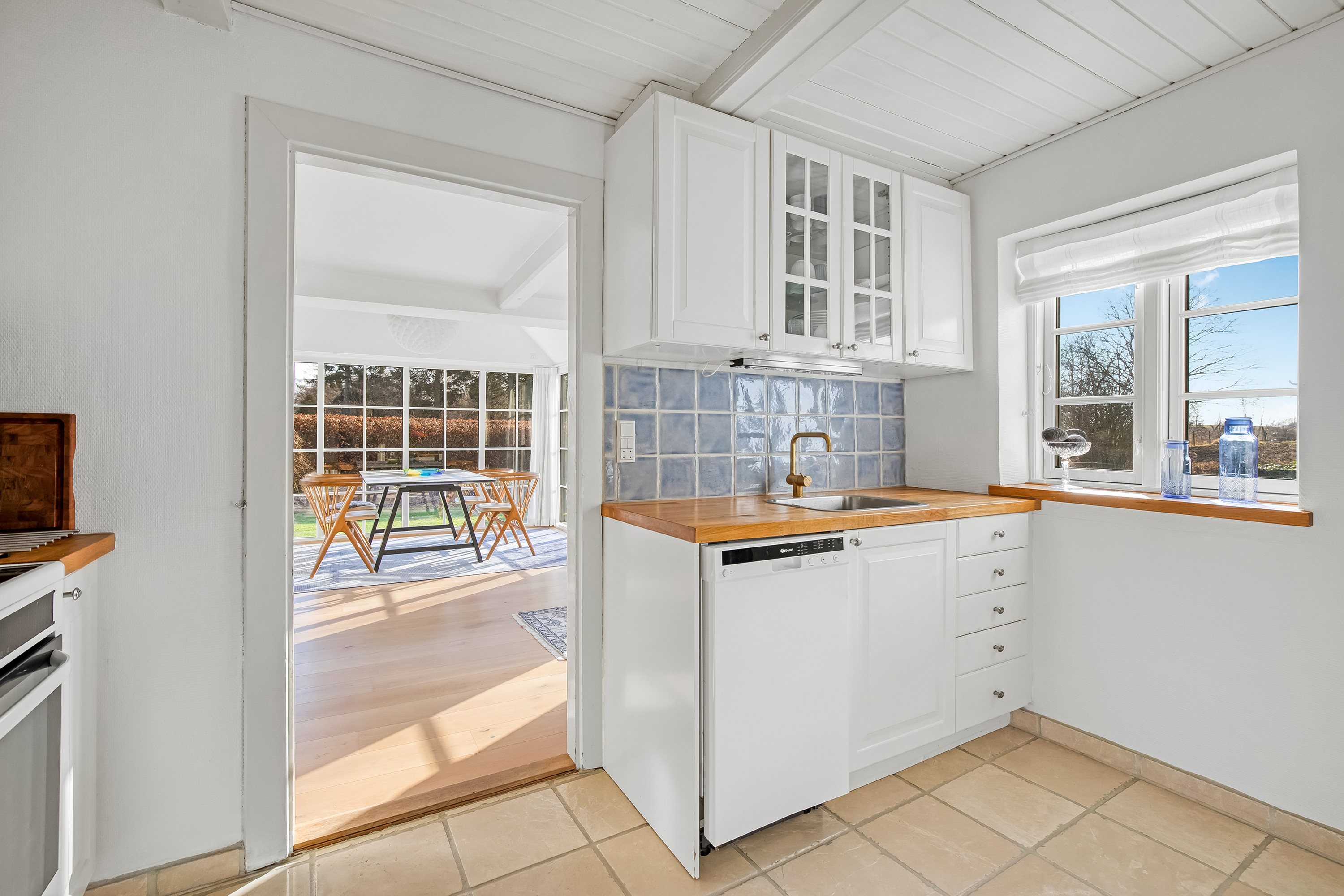 Fremhævet køkken billede i fuldskærmstilstand. Billede af Mosevej 19, 3230 Græsted