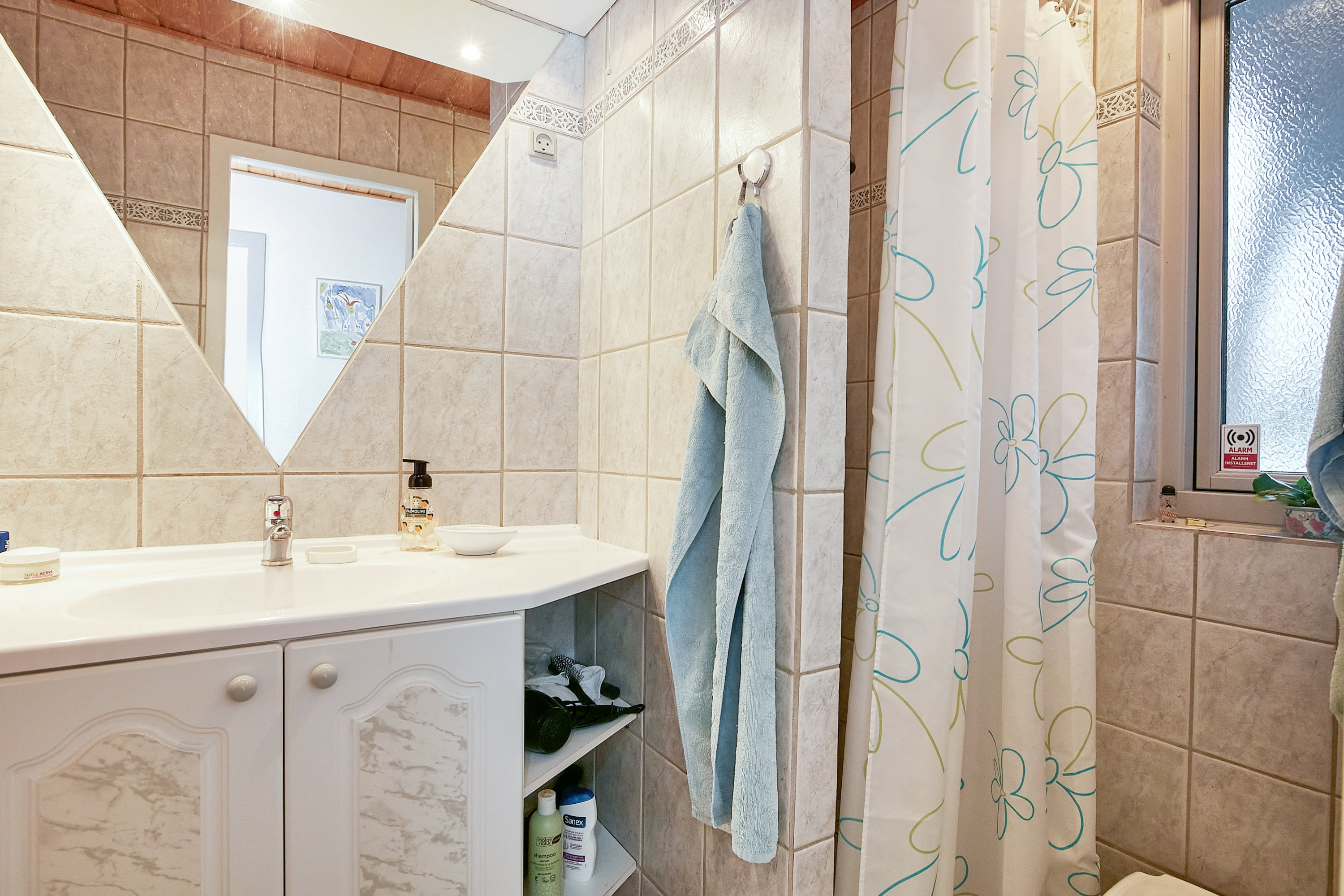 Fremhævet badeværelse billede i fuldskærmstilstand. Billede af Viborgvej 32, 7160 Tørring