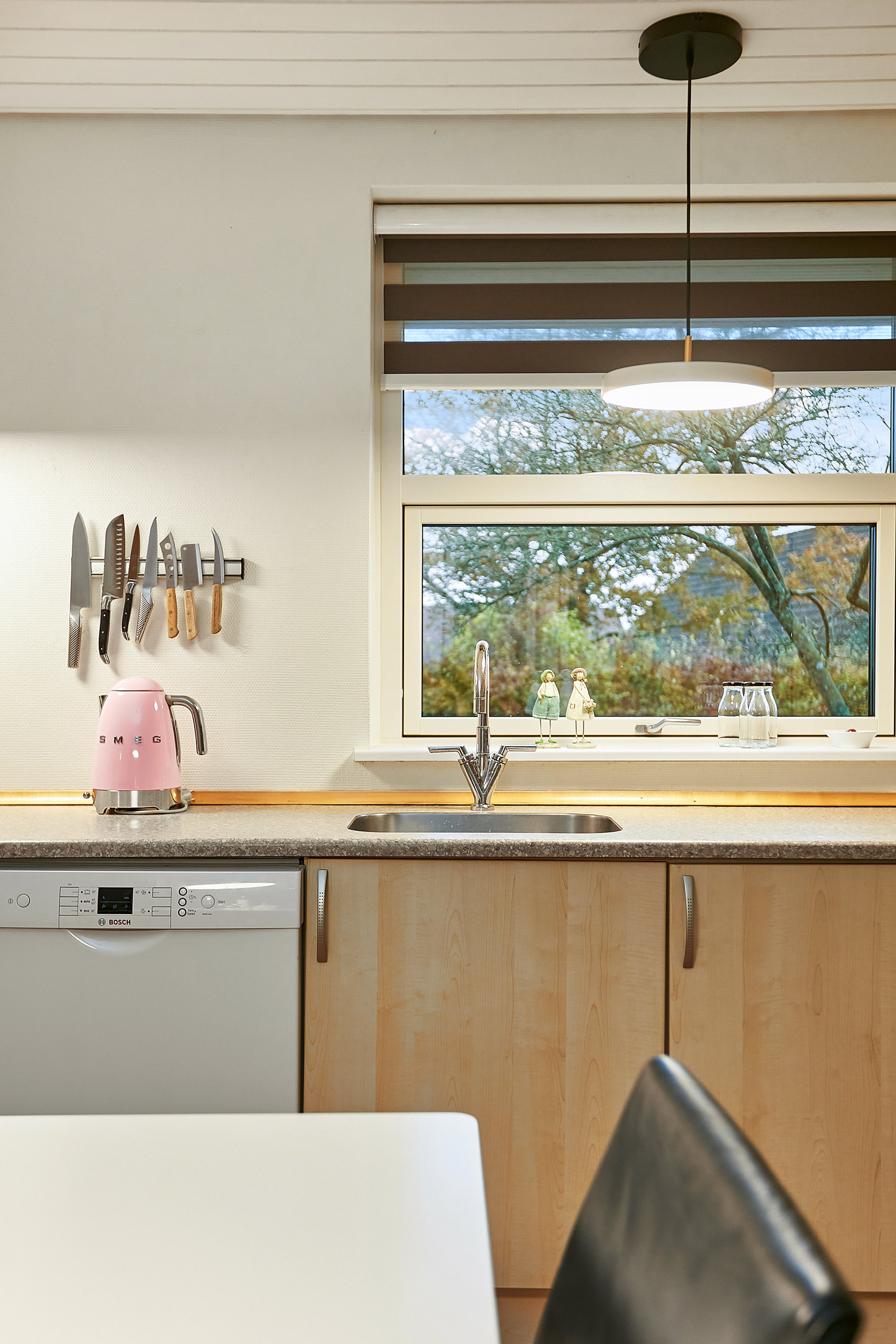 Fremhævet køkken billede i fuldskærmstilstand. Billede af Refshaven 10, 7321 Gadbjerg