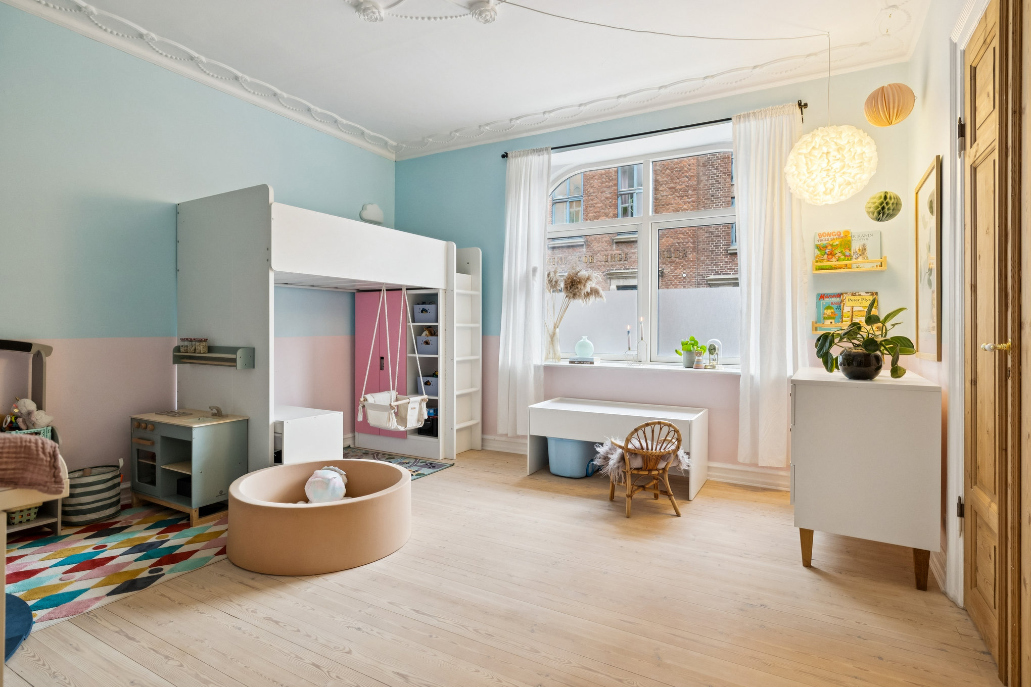 Fremhævet stue billede i fuldskærmstilstand. Billede af Søren Møllers Gade 4B, st.. th., 8900 Randers C