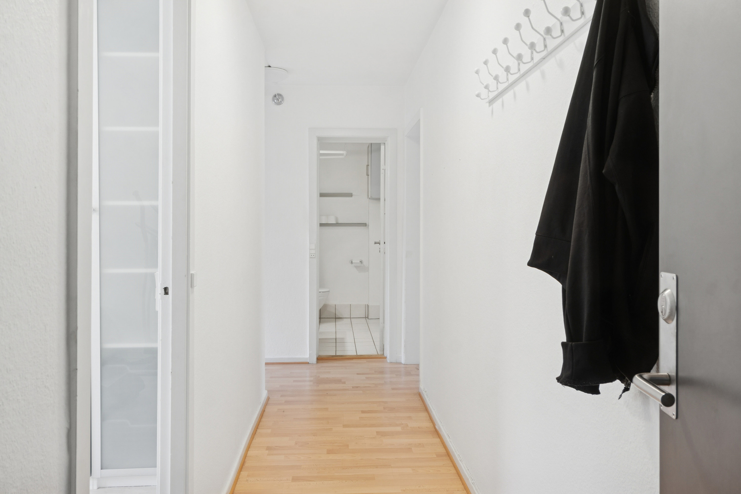 Fremhævet gang billede i fuldskærmstilstand. Billede af Ejboparken 67, 1. tv., 4000 Roskilde