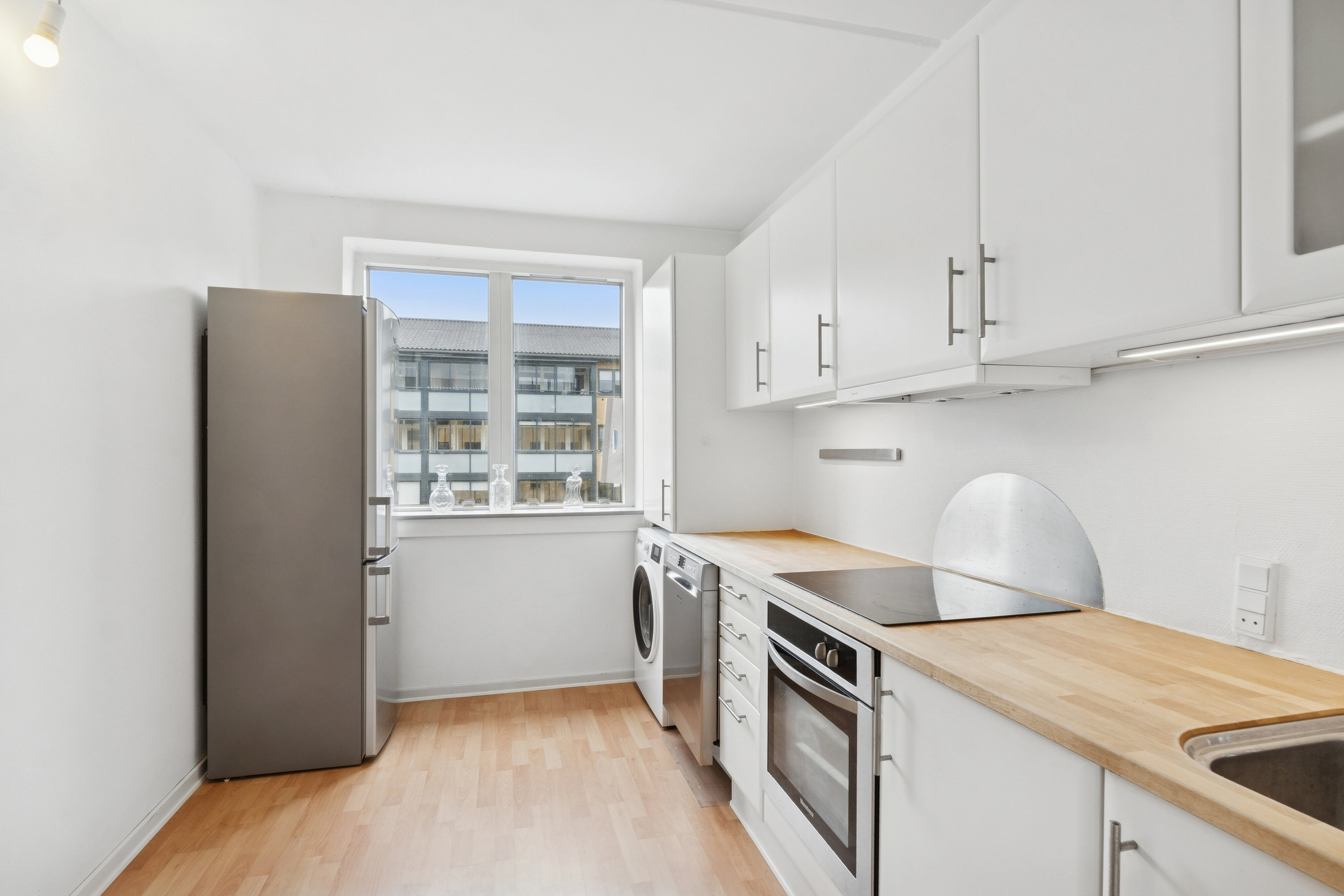 Fremhævet køkken billede i fuldskærmstilstand. Billede af Ejboparken 67, 1. tv., 4000 Roskilde