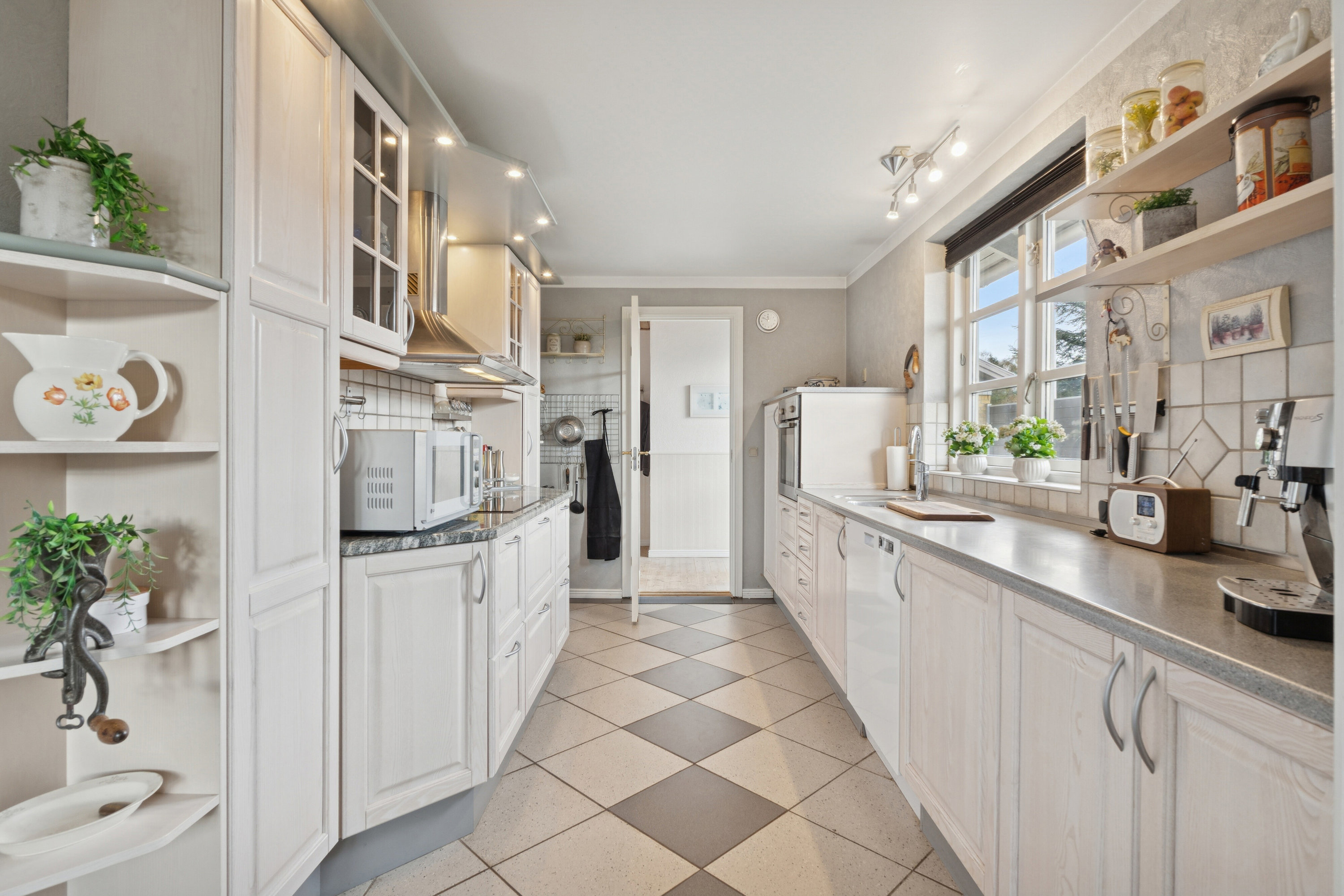 Miniaturebillede 1: køkken. Billede af Rugvangen 4, Otterup, 5450 Otterup