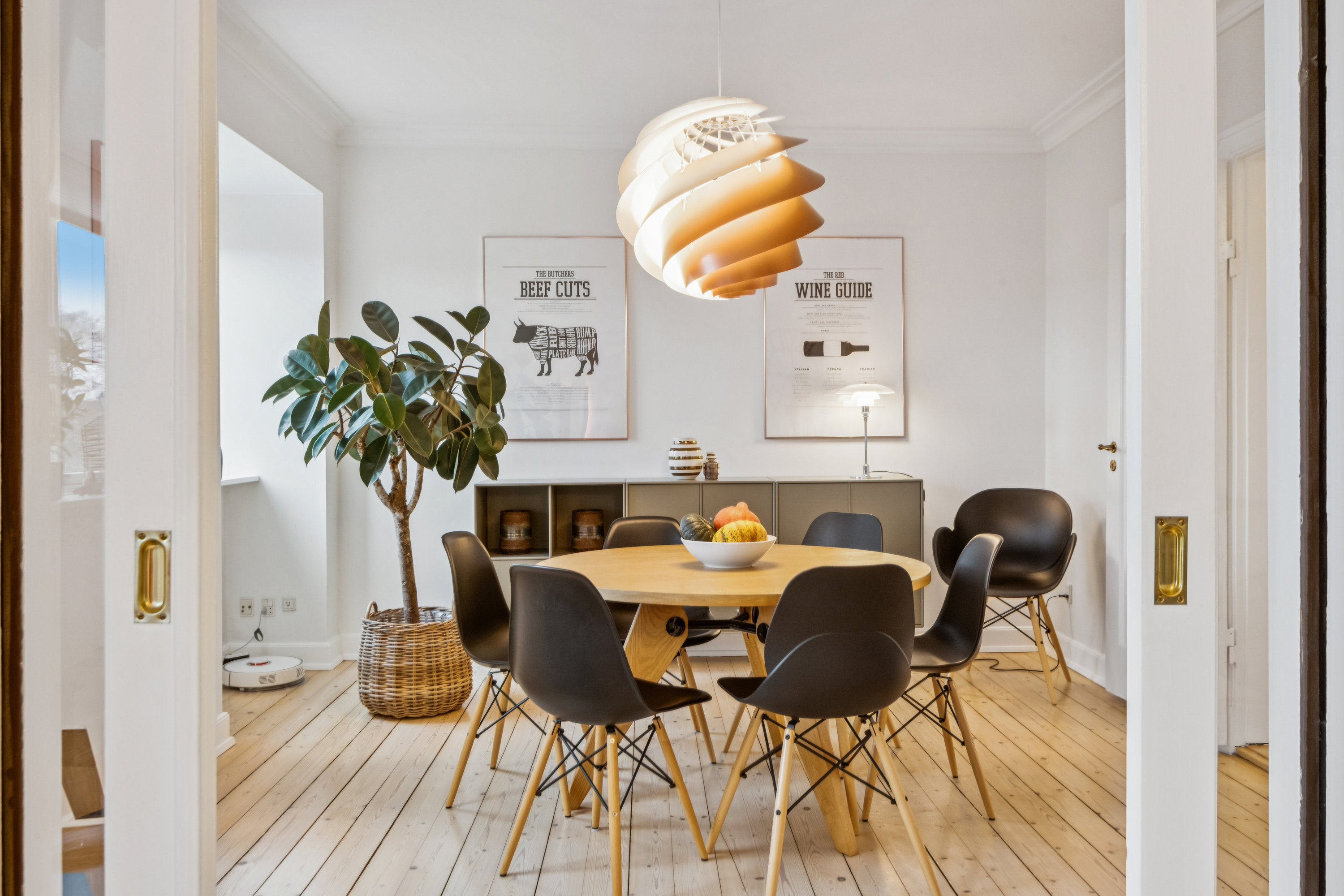 Fremhævet alrum billede i fuldskærmstilstand. Billede af Kastetvej 80, 3. th., 9000 Aalborg