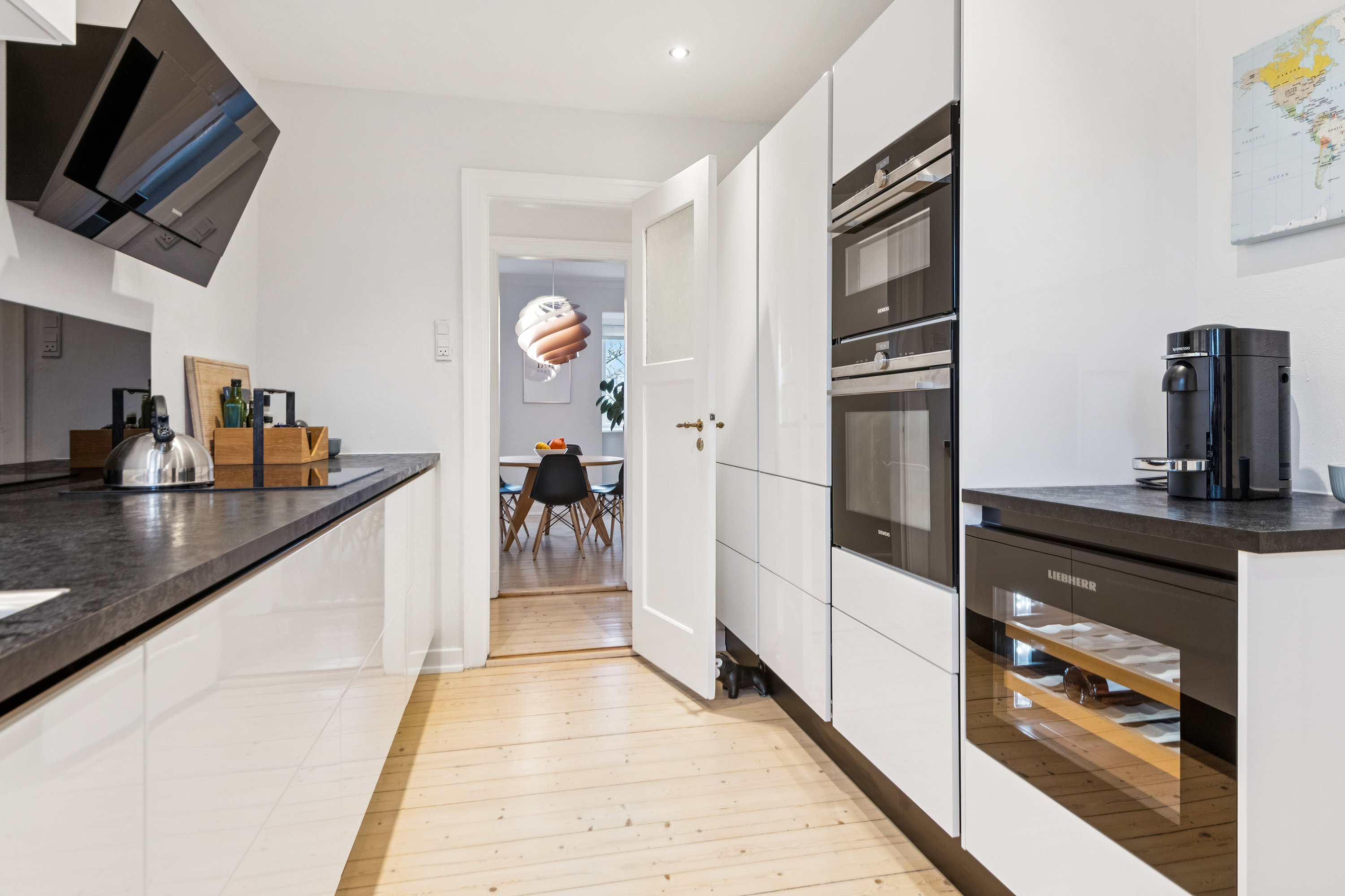 Fremhævet køkken billede i fuldskærmstilstand. Billede af Kastetvej 80, 3. th., 9000 Aalborg