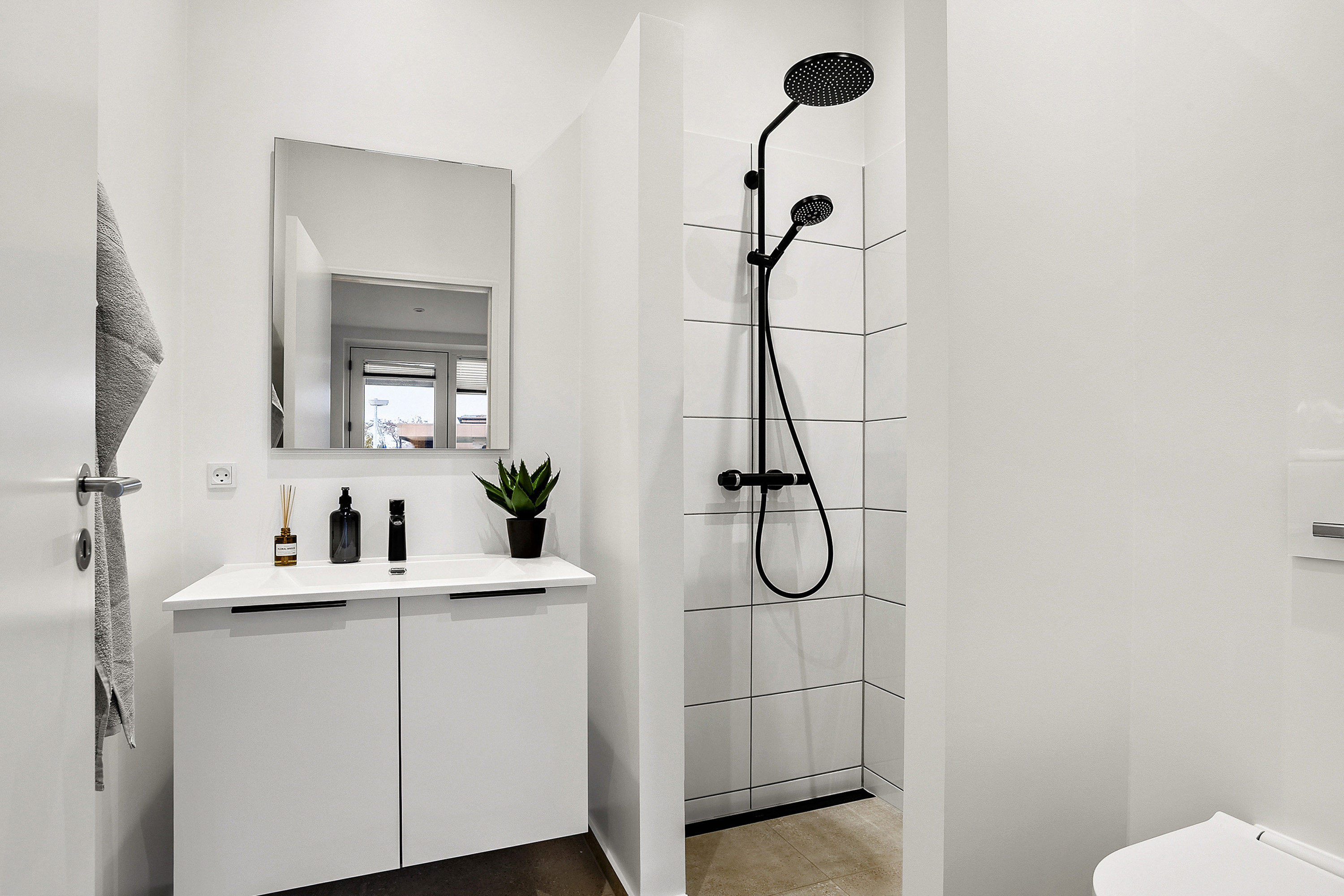 Fremhævet badeværelse billede i fuldskærmstilstand. Billede af Kongstedgårds Alle 12A, Askov, 6600 Vejen