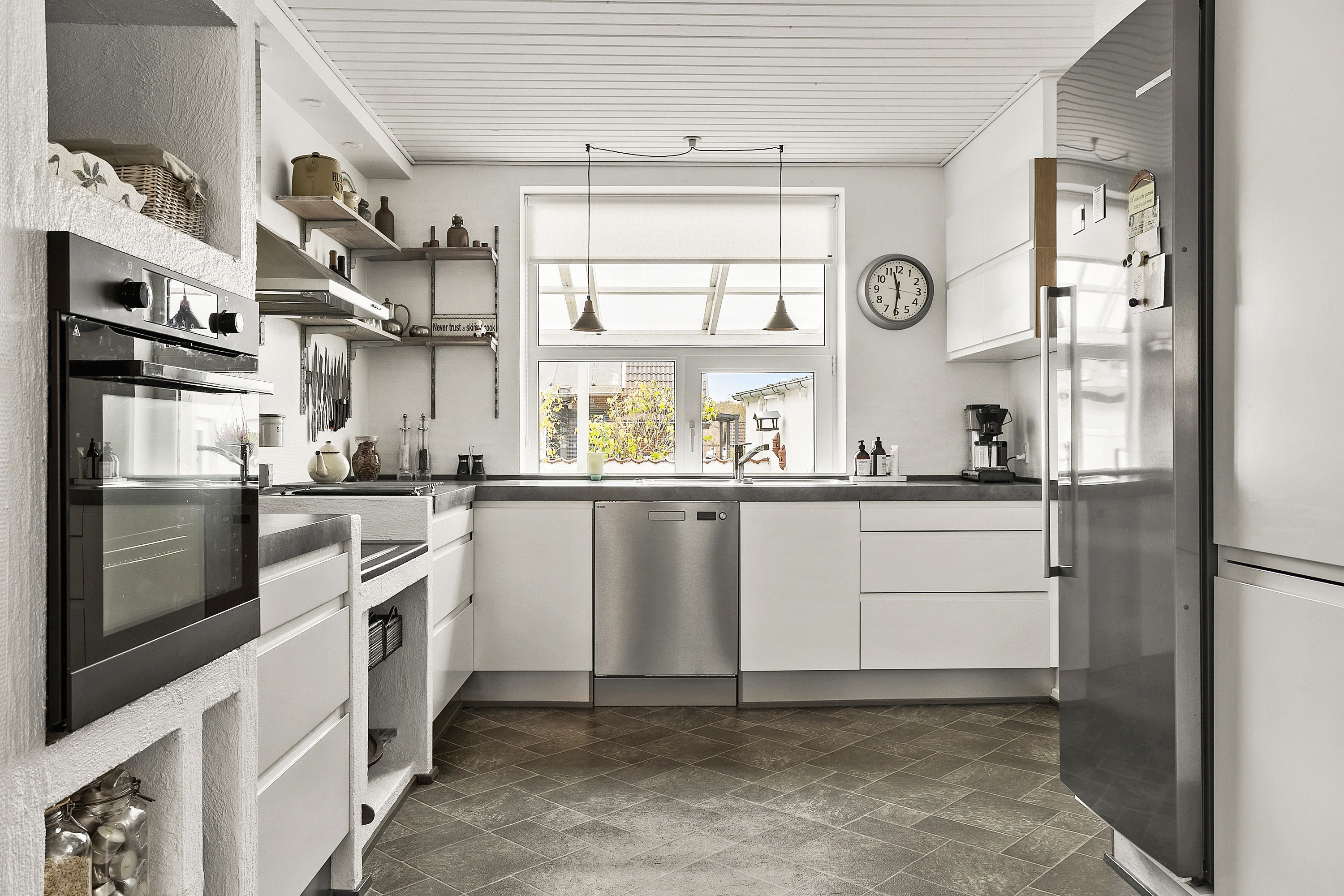 Fremhævet køkken billede i fuldskærmstilstand. Billede af Øster Alle 14, 6600 Vejen