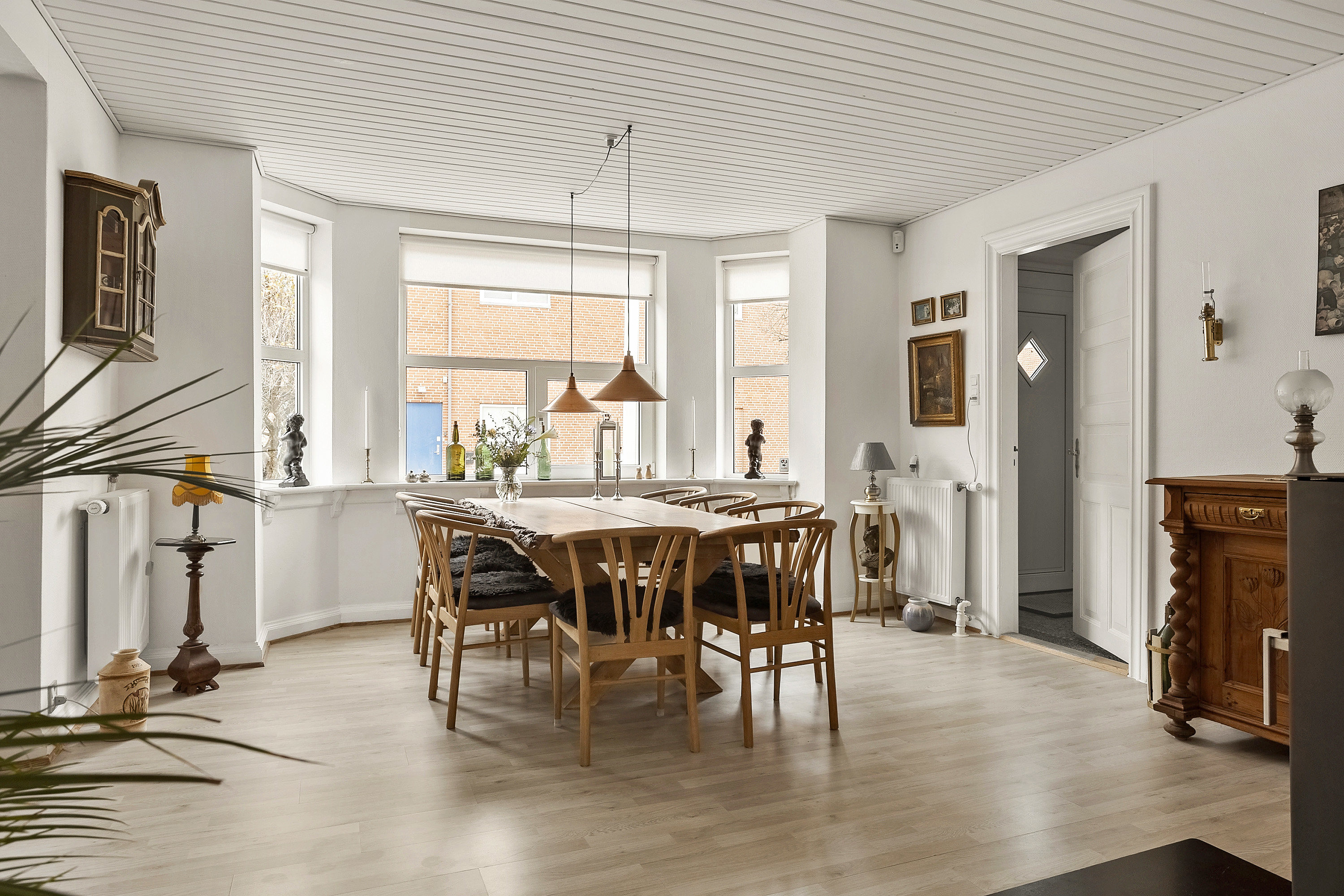 Fremhævet spisestue billede i fuldskærmstilstand. Billede af Øster Alle 14, 6600 Vejen