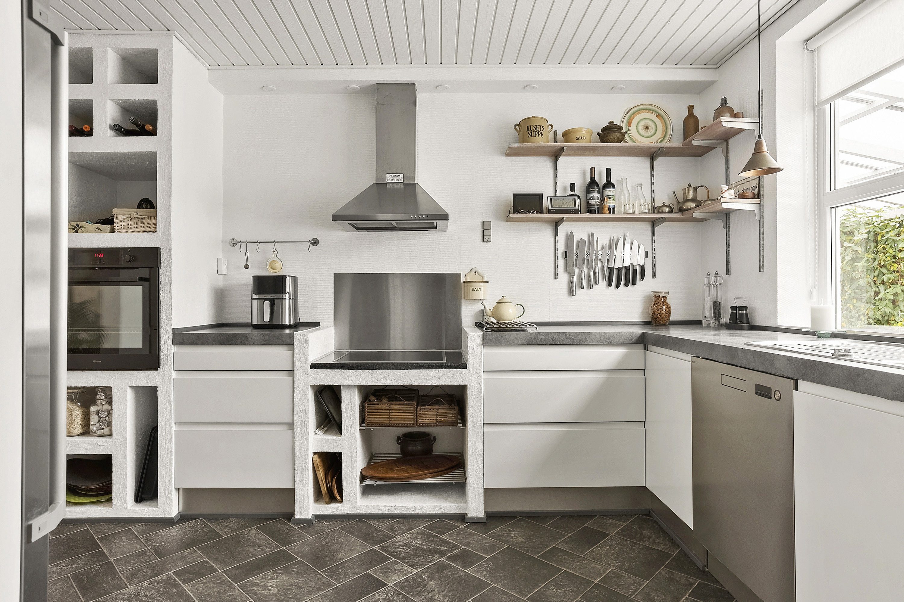 Fremhævet køkken billede i fuldskærmstilstand. Billede af Øster Alle 14, 6600 Vejen