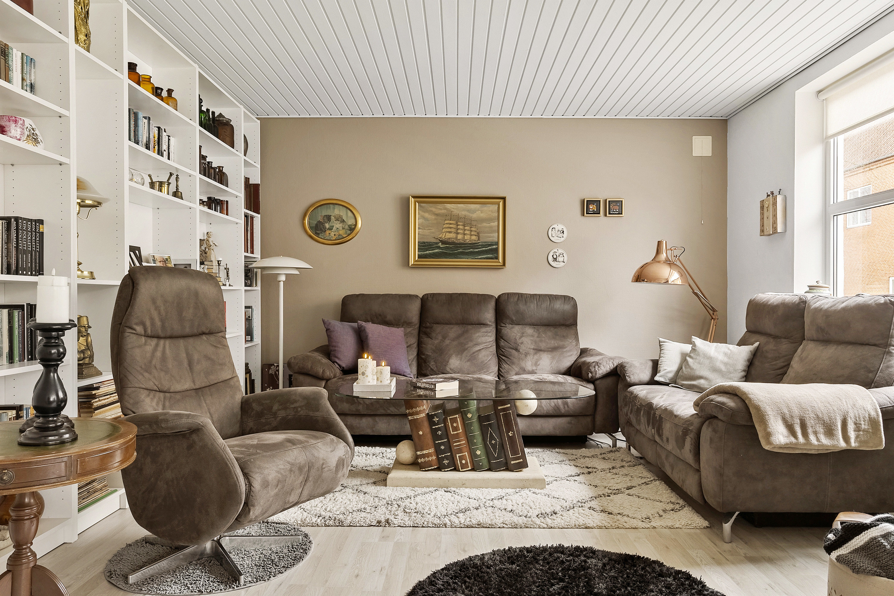 Fremhævet stue billede i fuldskærmstilstand. Billede af Øster Alle 14, 6600 Vejen