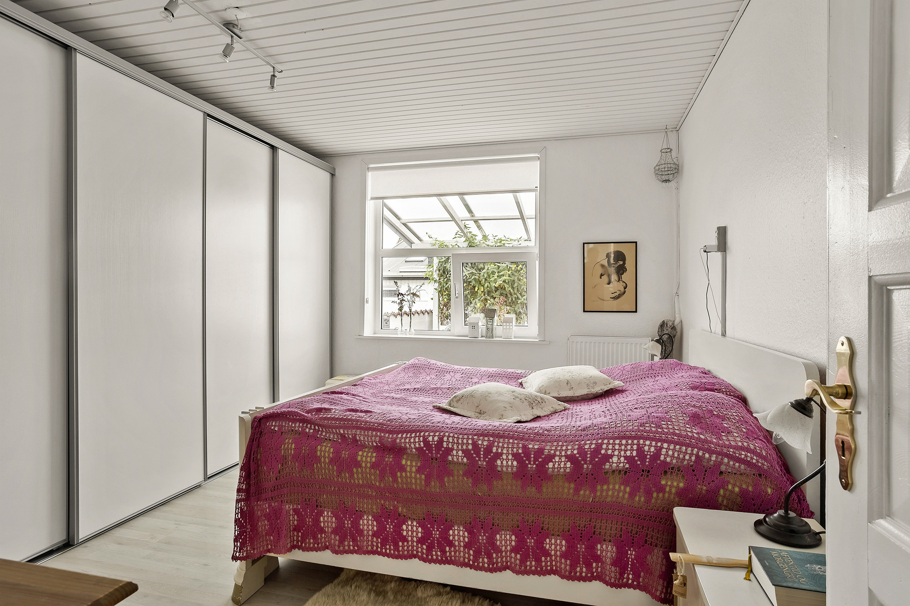 Fremhævet soveværelse billede i fuldskærmstilstand. Billede af Øster Alle 14, 6600 Vejen