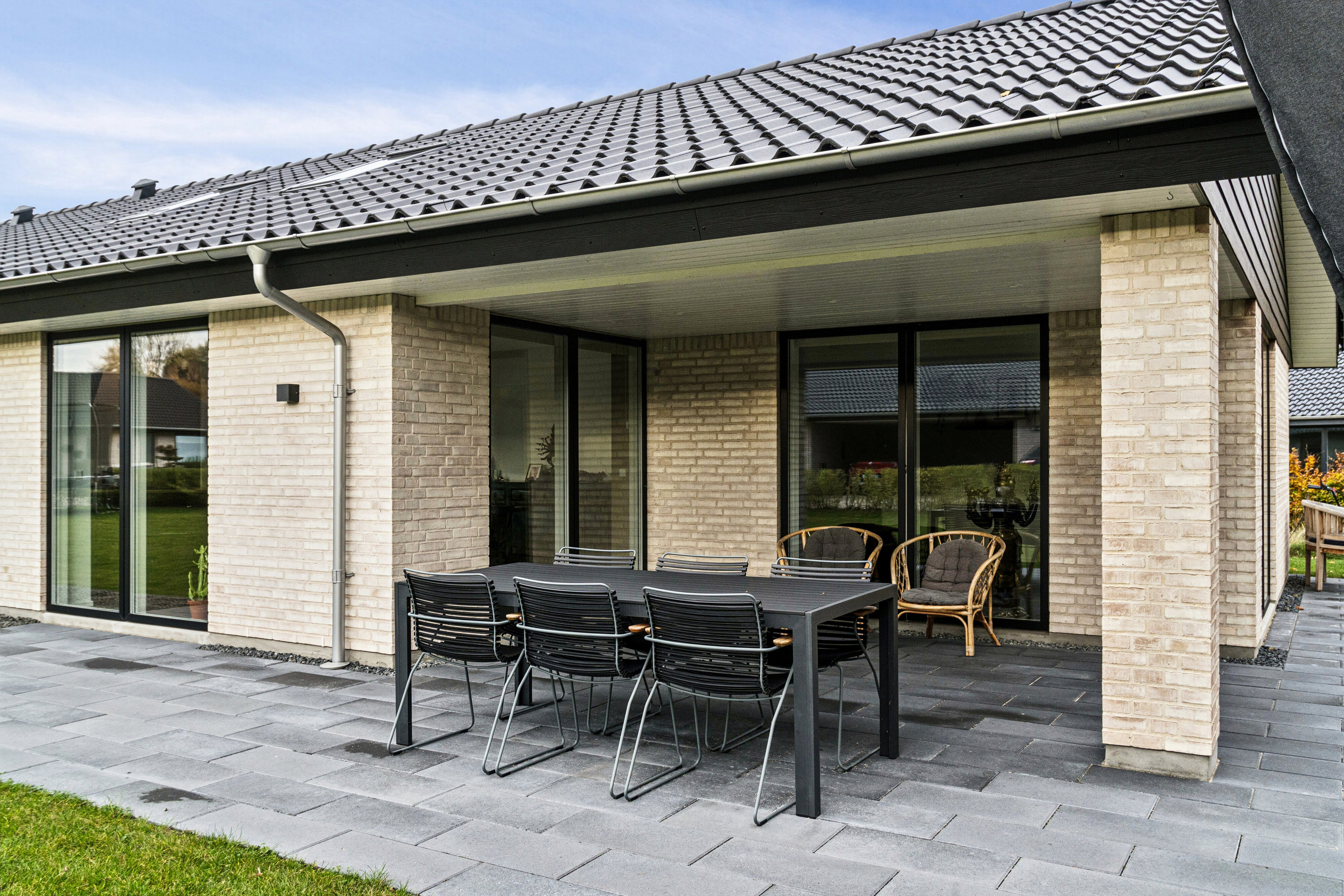 Fremhævet terrasse billede i fuldskærmstilstand. Billede af Æblehaven 6, 4500 Nykøbing Sj