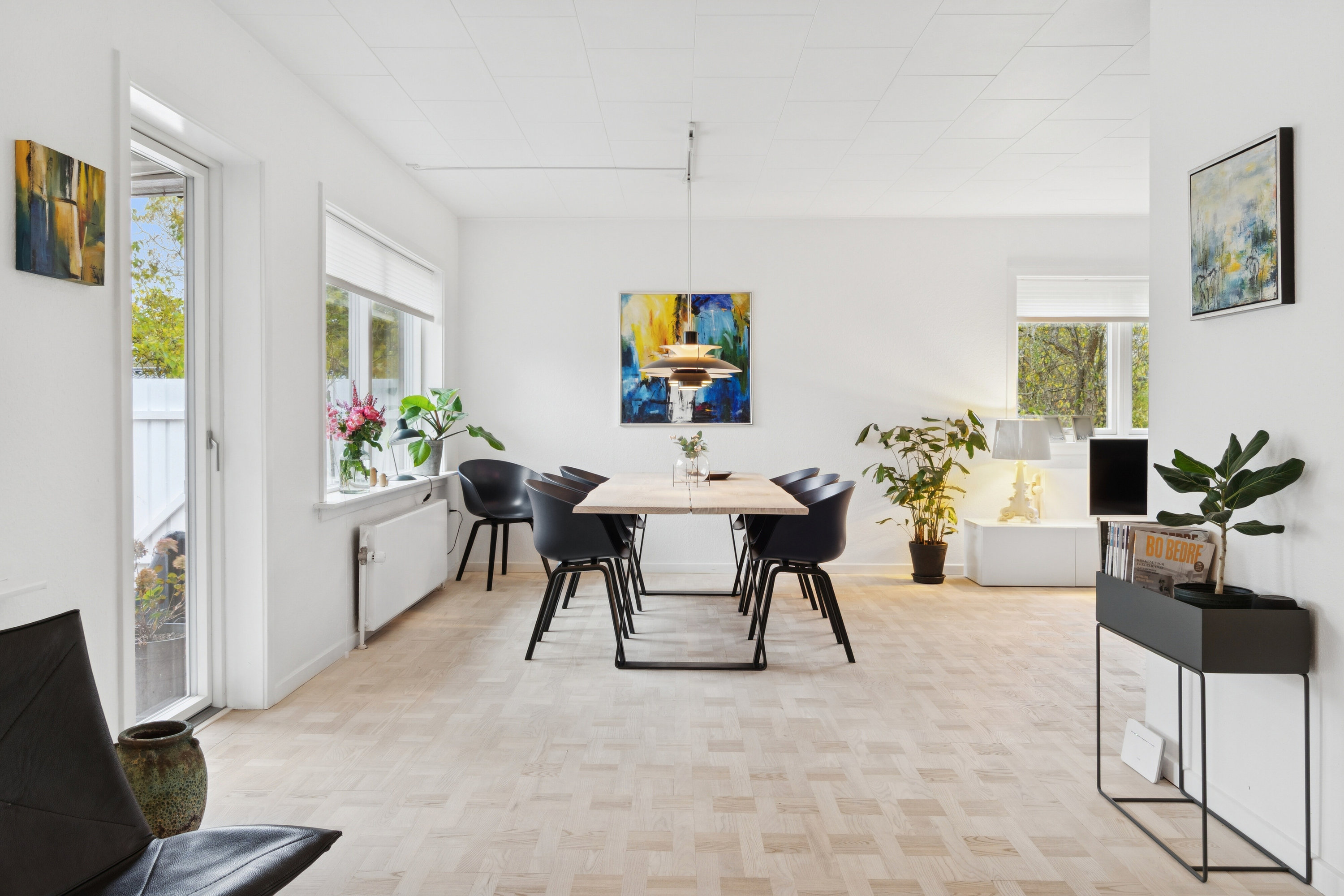 Fremhævet spisestue billede i fuldskærmstilstand. Billede af Møllebakkevej 1, 4581 Rørvig