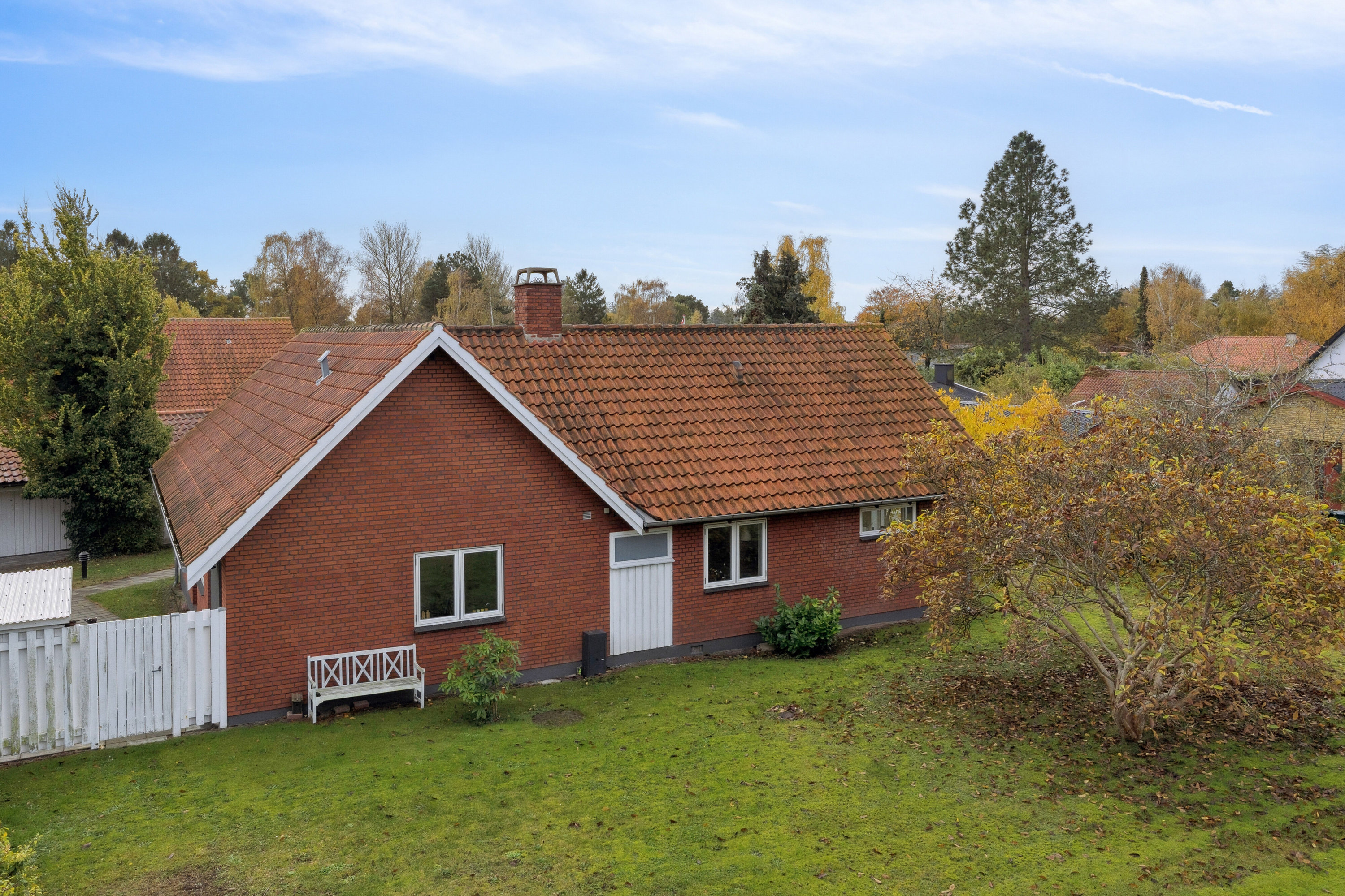 Fremhævet luftfoto billede i fuldskærmstilstand. Billede af Møllebakkevej 1, 4581 Rørvig