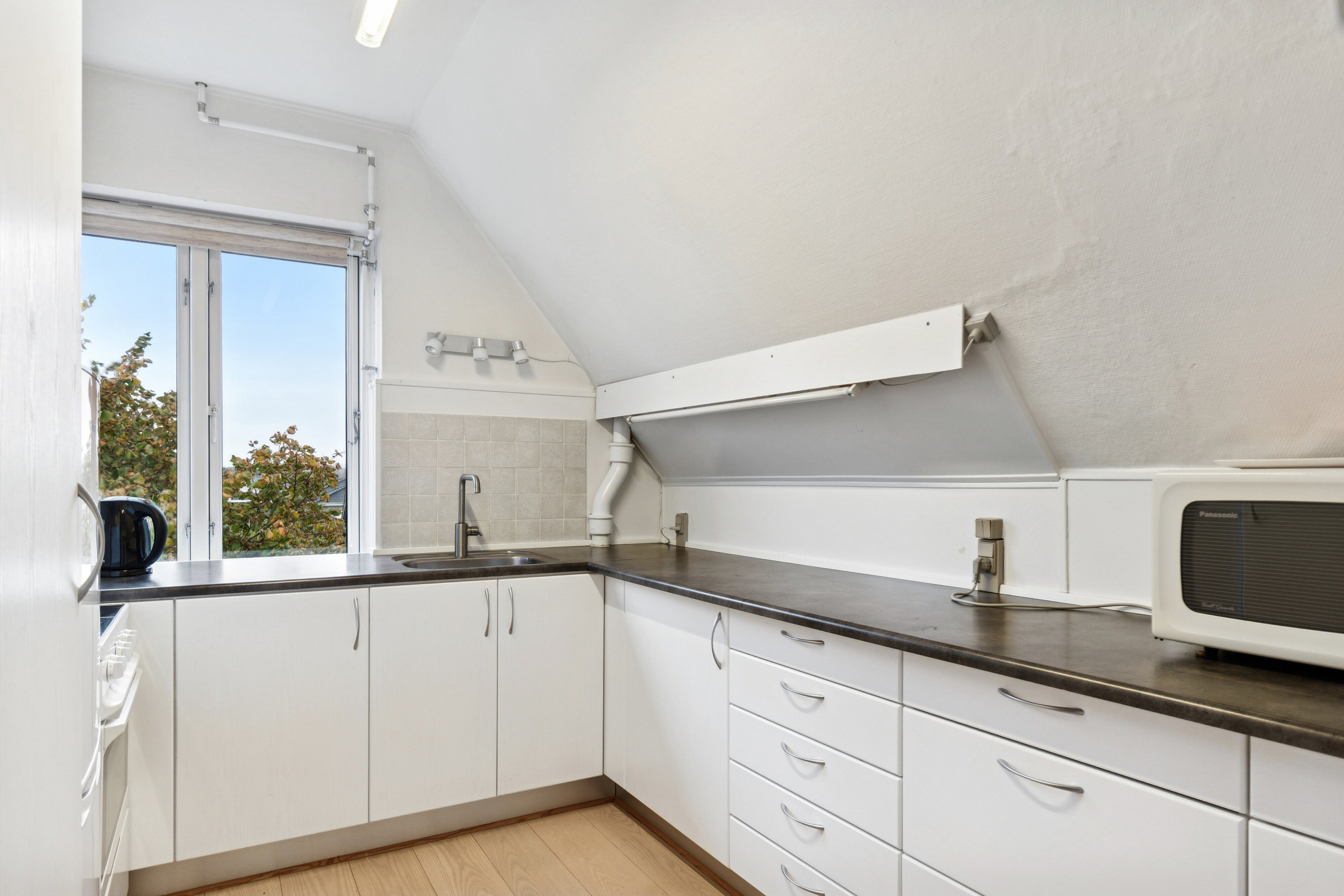 Fremhævet køkken billede i fuldskærmstilstand. Billede af Ørumvej 35, 1., 2650 Hvidovre