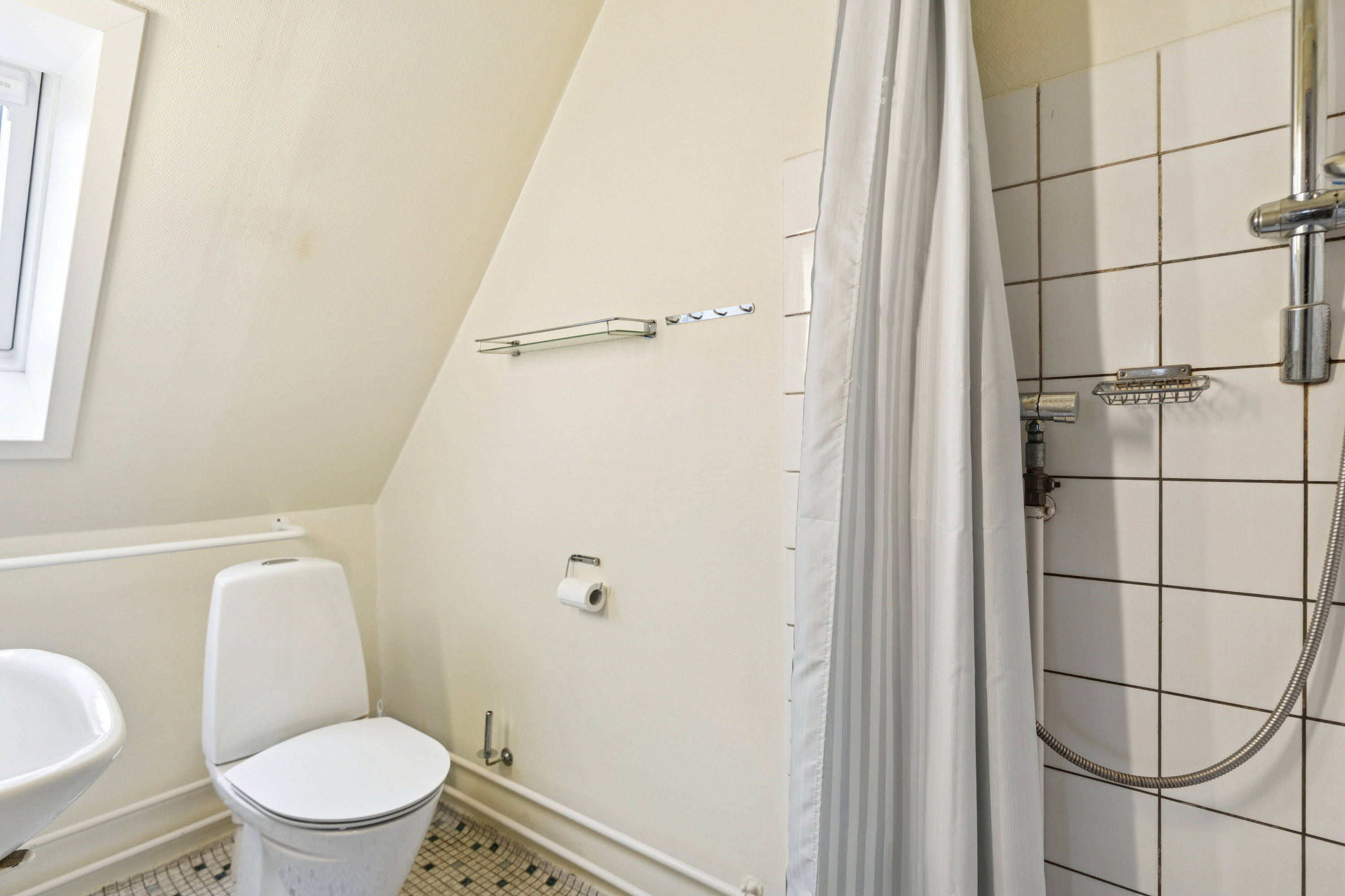 Fremhævet badeværelse billede i fuldskærmstilstand. Billede af Ørumvej 35, 1., 2650 Hvidovre