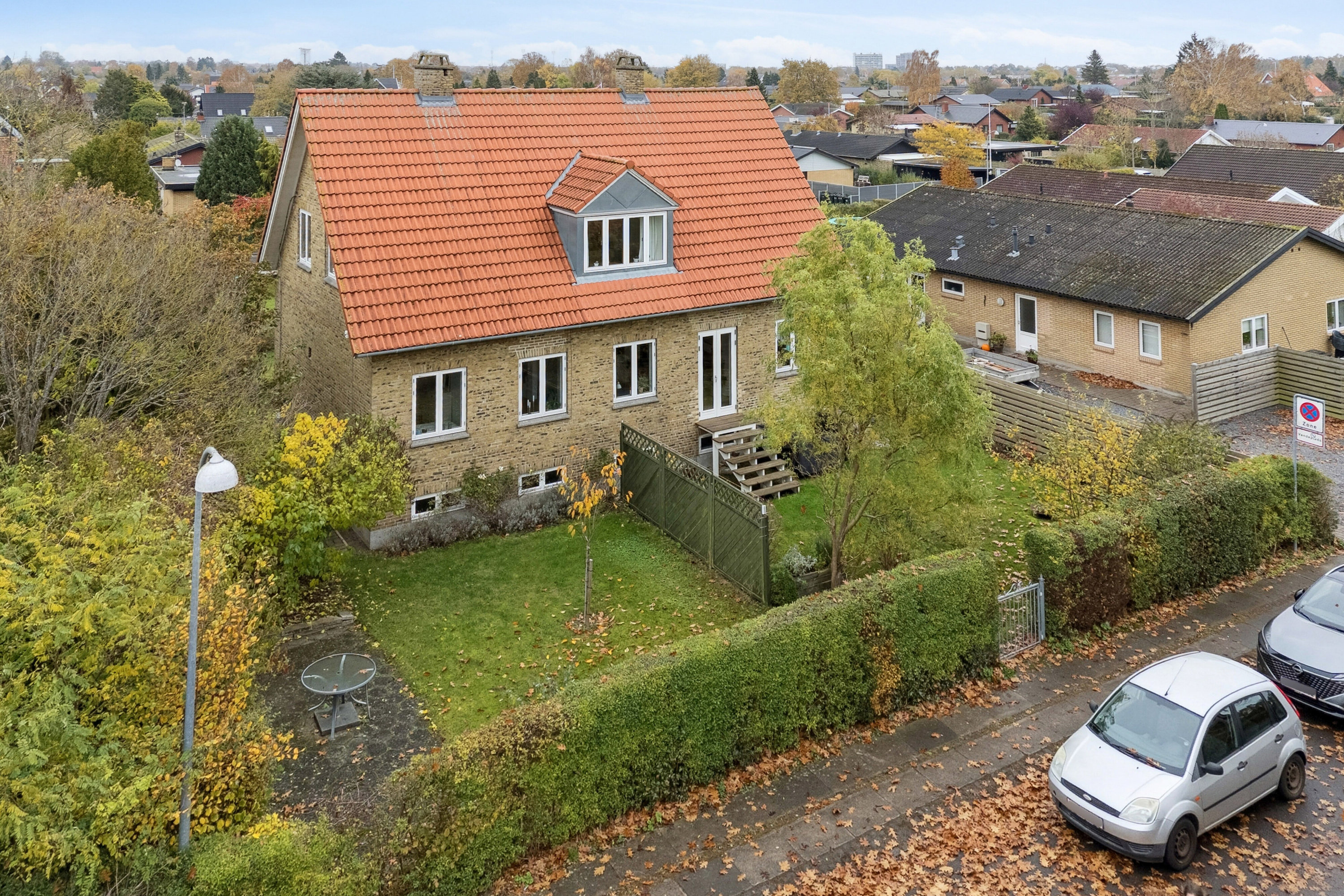 Fremhævet luftfoto billede i fuldskærmstilstand. Billede af Ørumvej 35, 1., 2650 Hvidovre