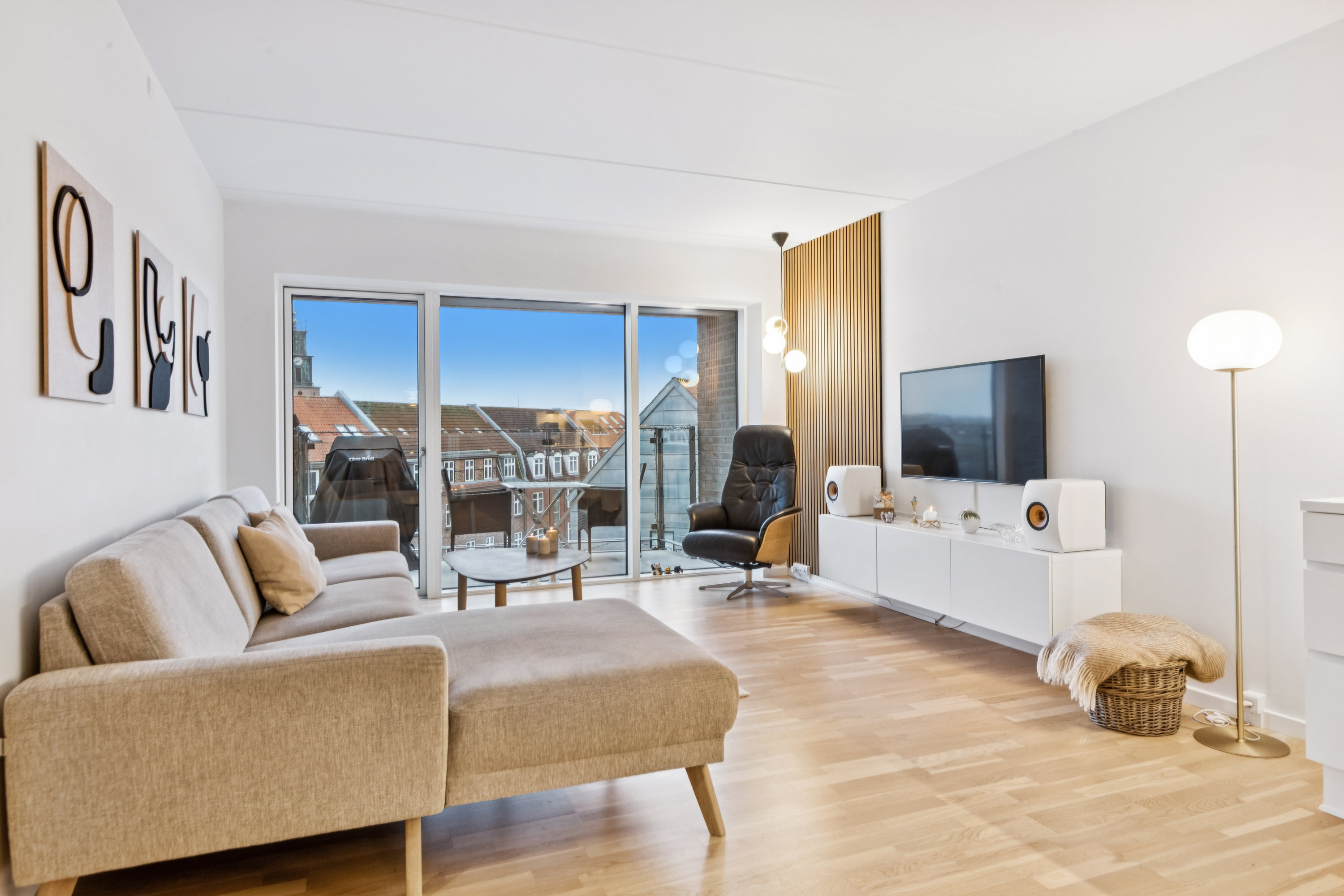 Fremhævet stue billede i fuldskærmstilstand. Billede af Stormgade 19, 5. th., 9000 Aalborg