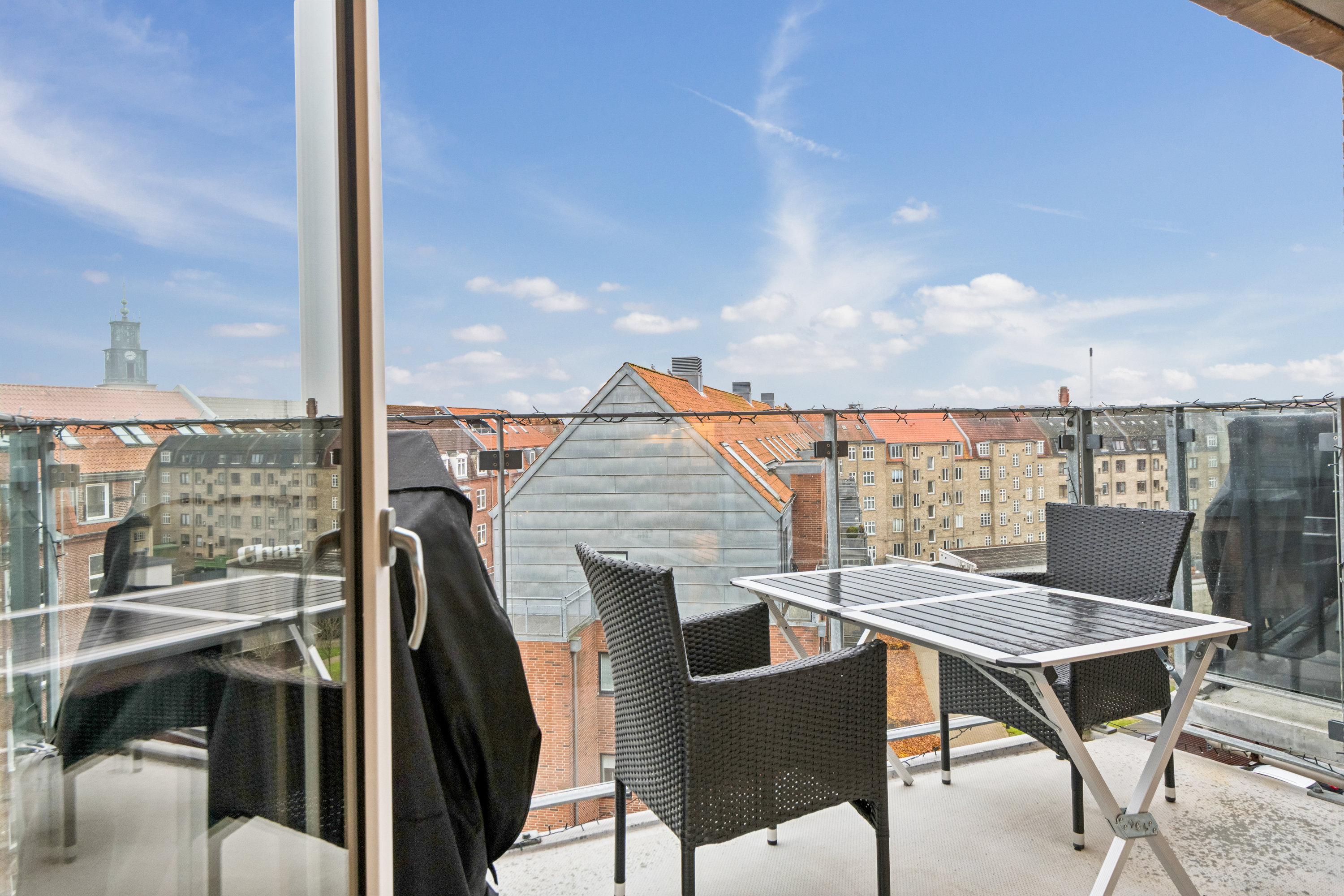 Fremhævet terrasse billede i fuldskærmstilstand. Billede af Stormgade 19, 5. th., 9000 Aalborg